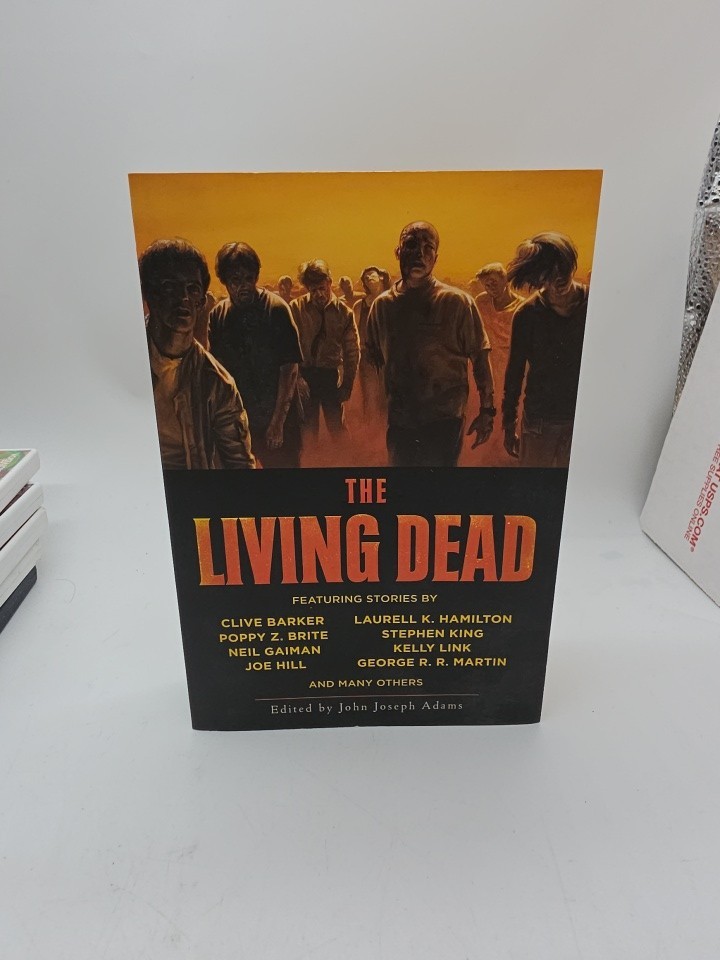 The Living Dead 2008 Clive Barker Stephen King Horror Stories 500 Pages