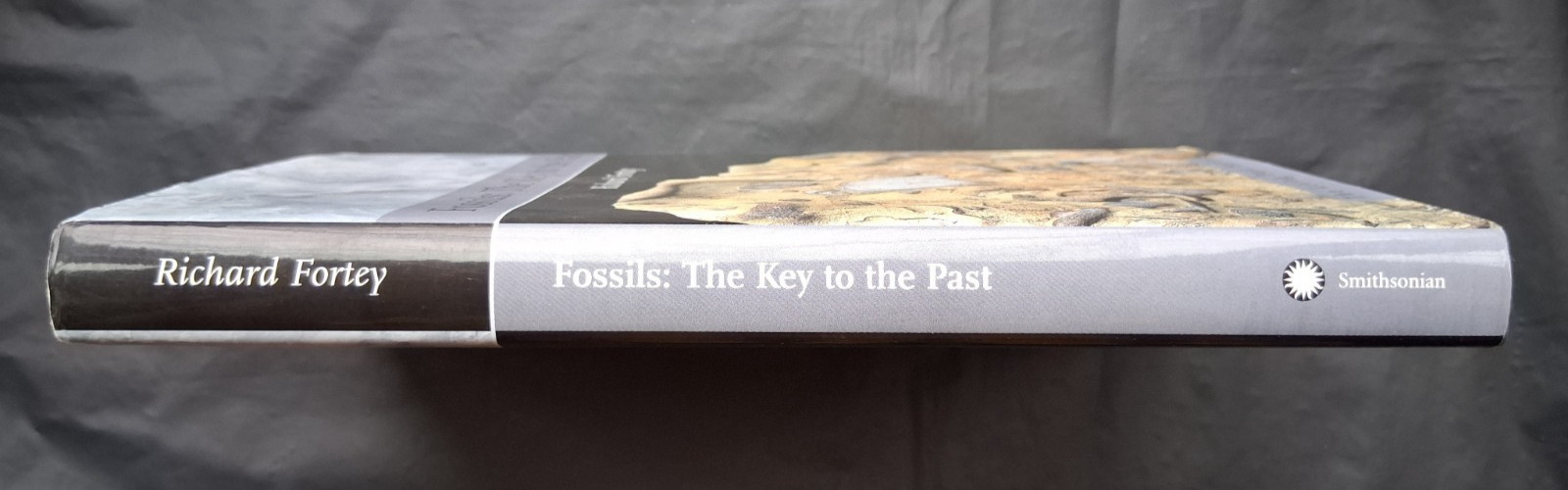Fossils: The Key to the Past, hardcover book, by Richard Fortey