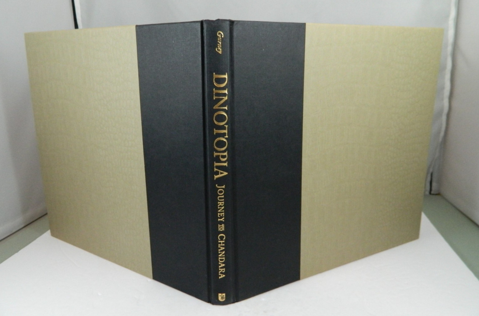 Dinotopia Journey to Chandara 2007 First Edition HC Gurney w/ DJ Tears Stains