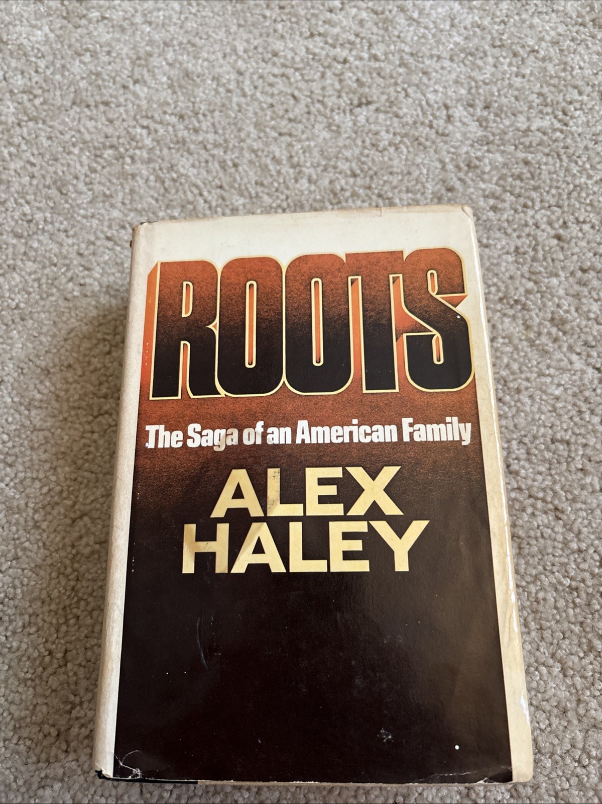 Alex Haley–ROOTS: SAGA OF AN AMERICAN FAMILY 1st ed 1st ptg HCDJ 1976