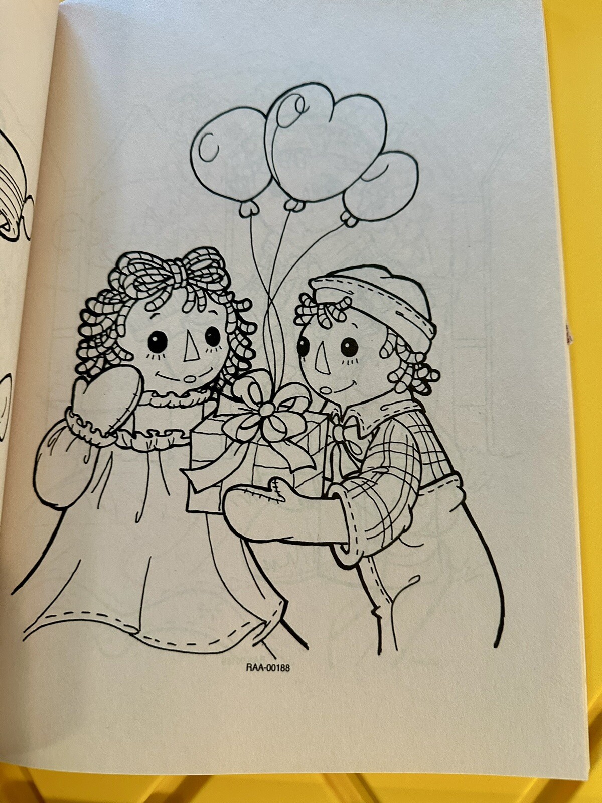 Vintage Simon & Schuster Raggedy Ann & Andy Coloring & Activity Book 136 Pages