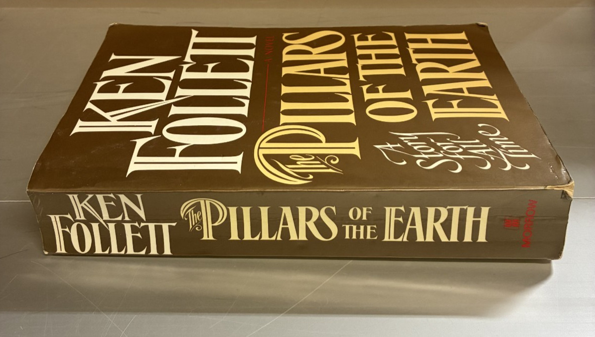Pillars of the Earth by Ken Follet SIGNED Trade PB 1989