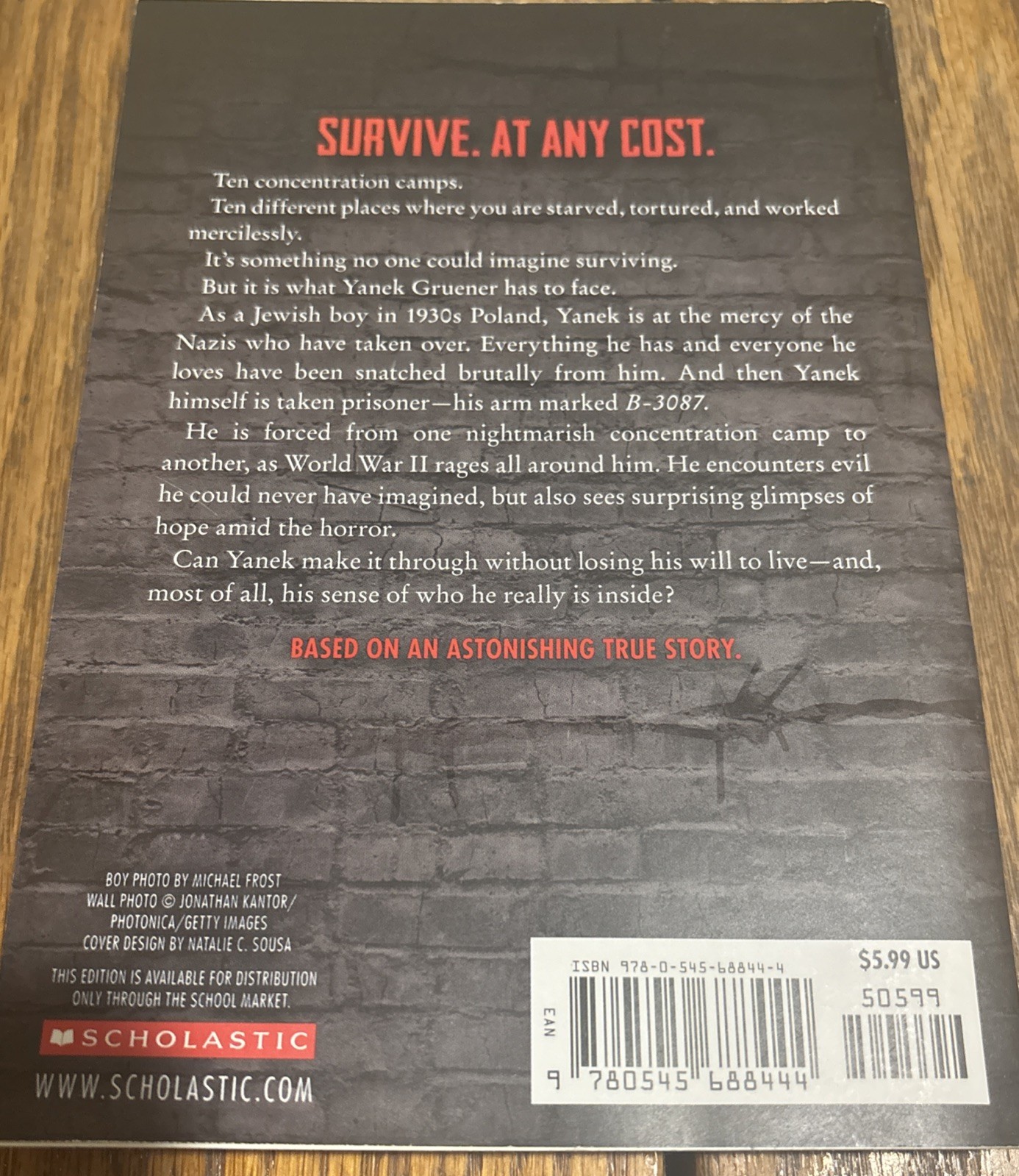 Prisoner B-3087 – Paperback By Alan Gratz – NEW
