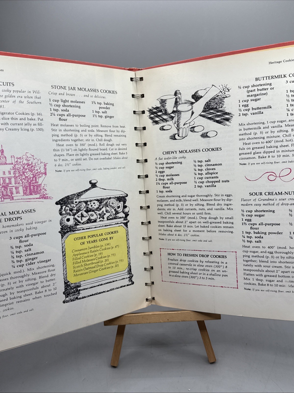 Betty Crocker Cooky Book, Ring/Wire Bound, 1971, Baking, Vintage, Golden Press