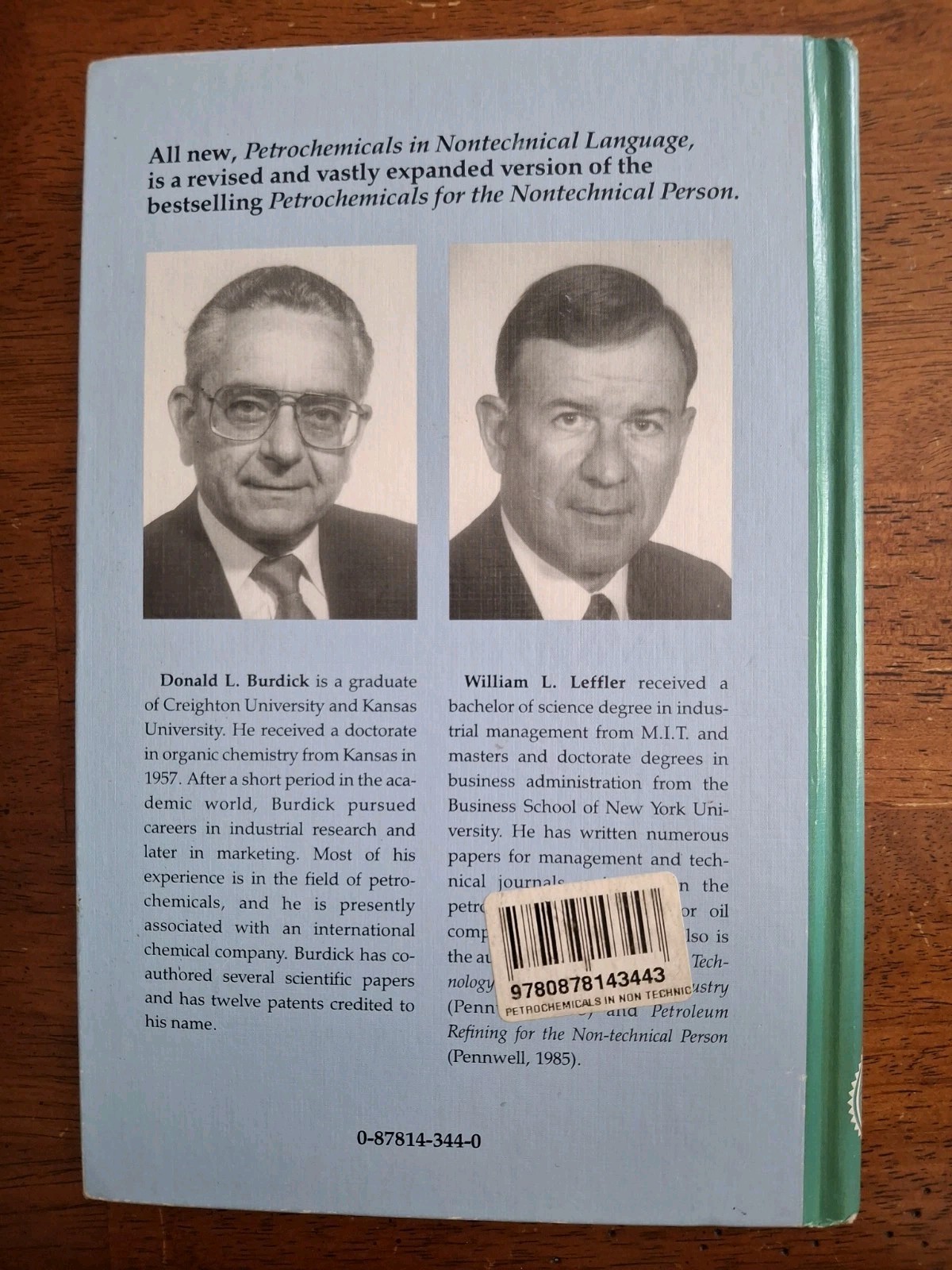 Petrochemicals in Nontechnical Language, Leffler, William L.,Burdick, Donald L.,