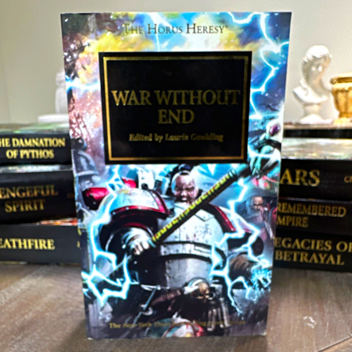 The Horus Heresy book 33: War Without End Mass Market PB – Eng