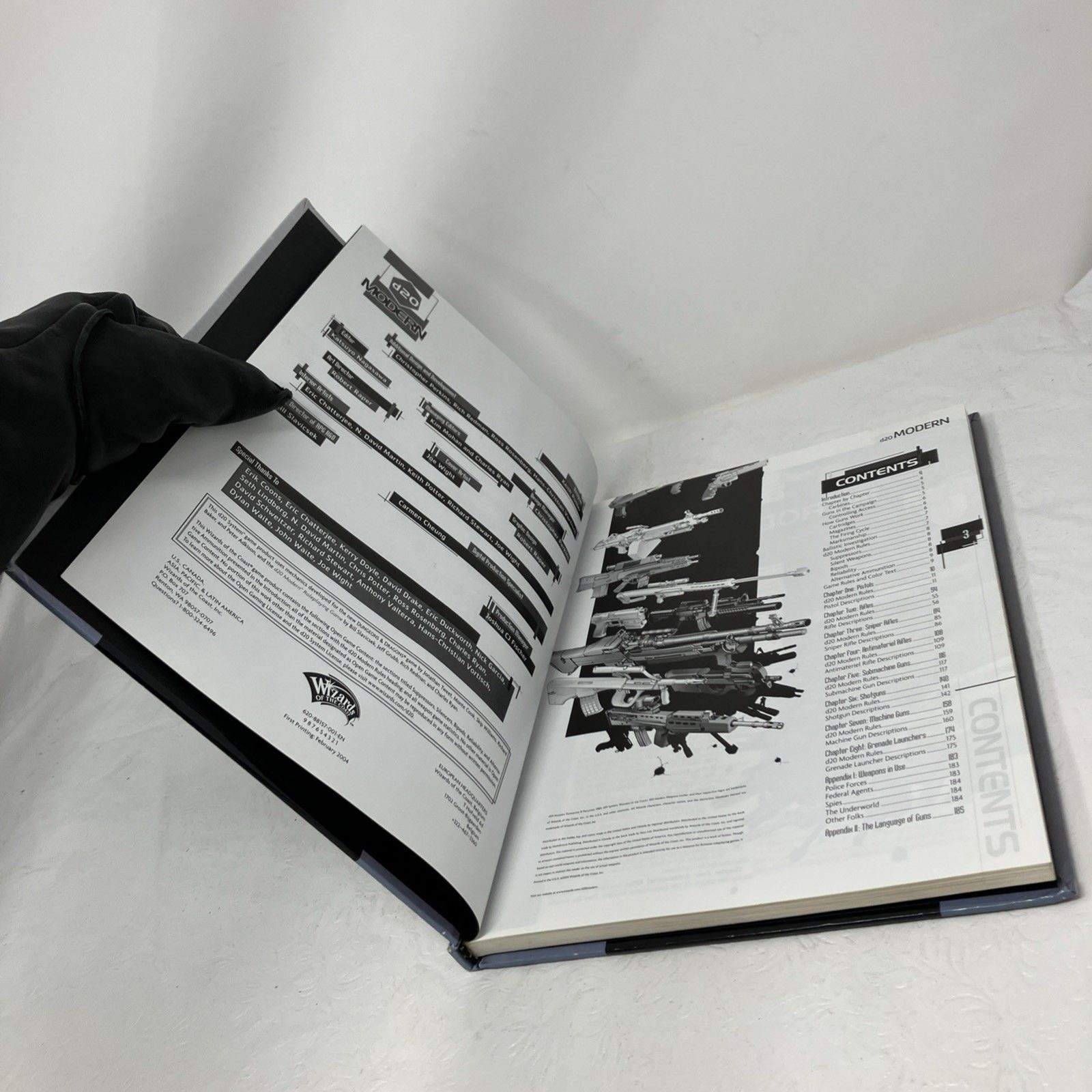 D20 Modern Weapons Locker –Wizards of the Coast –RPG Sourcebook 2004 Hardcover