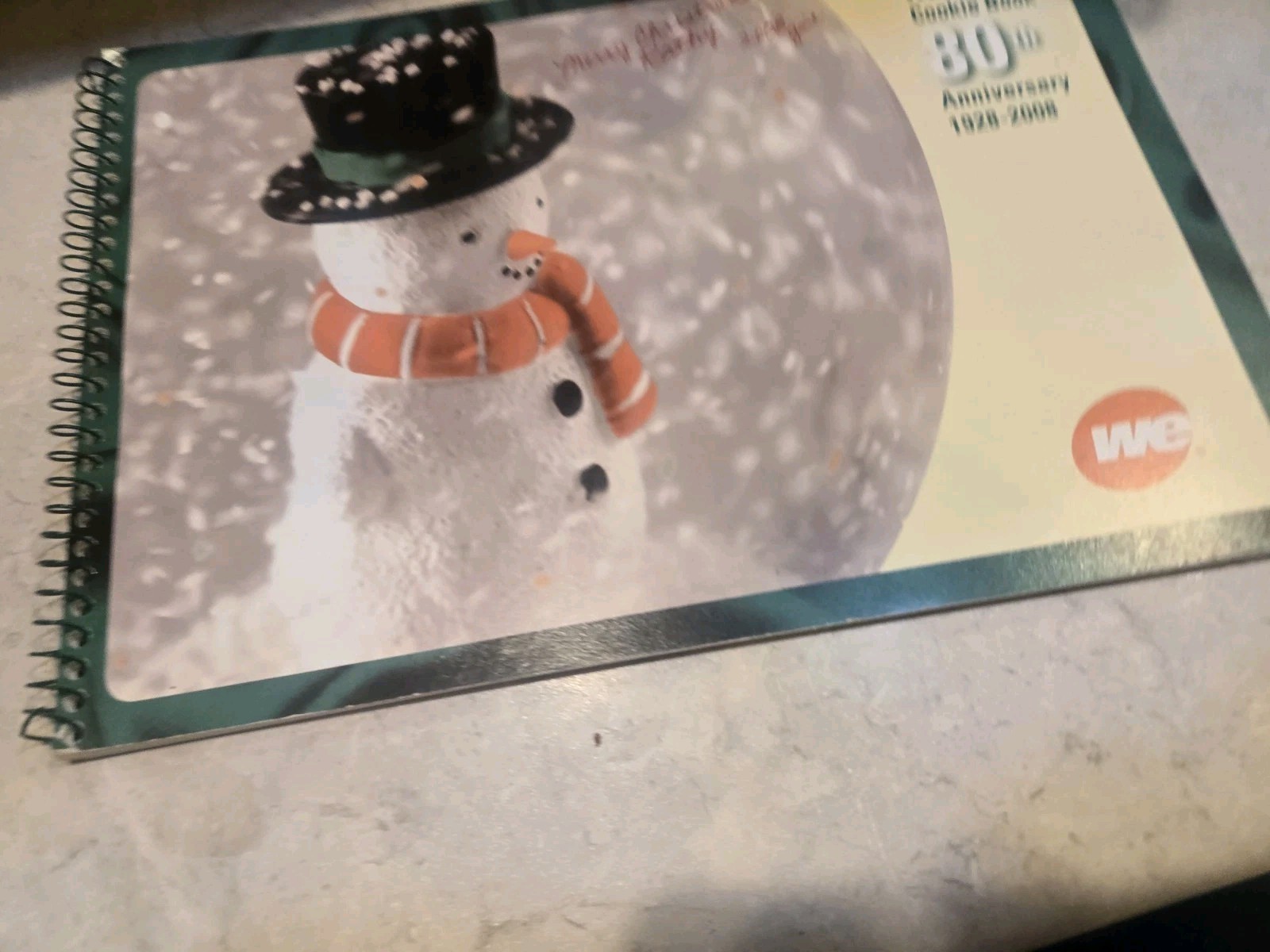 2008 WE Energies Christmas Cookie Cookbook Wisconsin Electric 80th CLEAN