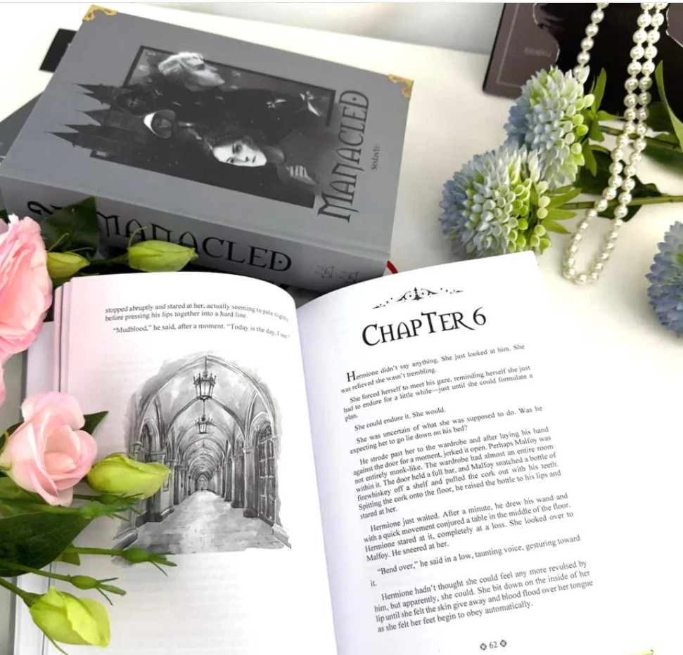 Manacle. Manacled Fanfic.Hardcover Full 3 Separate Volumes. Dramione