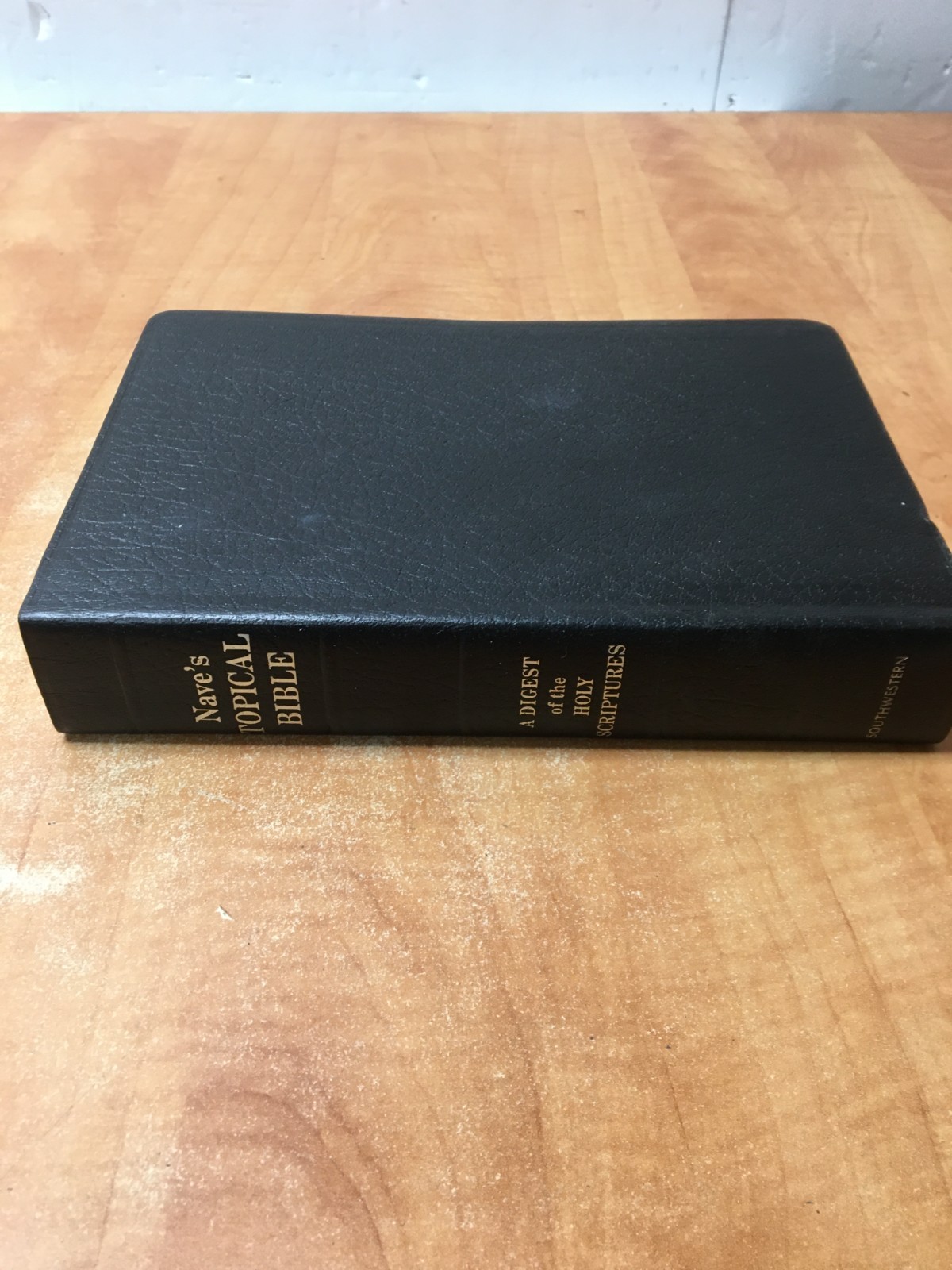 Nave’s Topical Bible Thumb-Indexed Southwestern 1962 Black Imitation Leather AEG