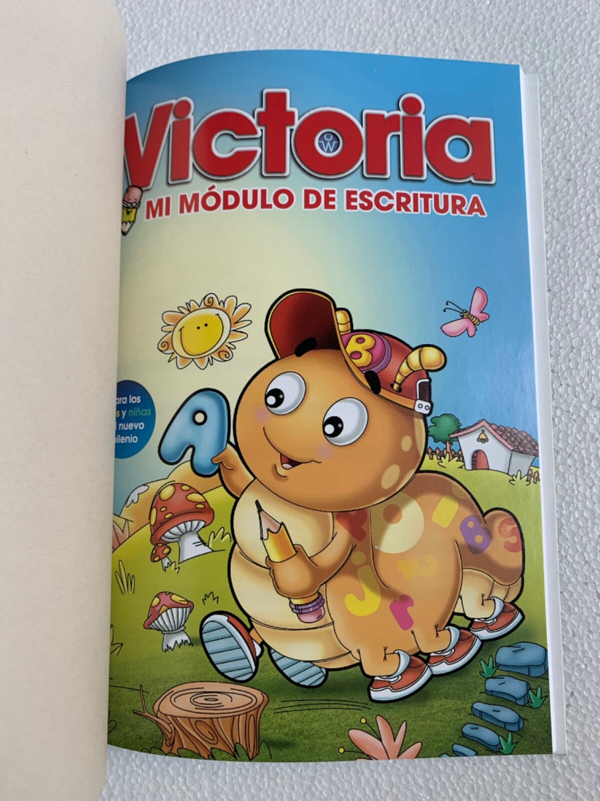 Victoria BOOK Learning to read in Spanish Libro de lectura y escritura VICTORIA