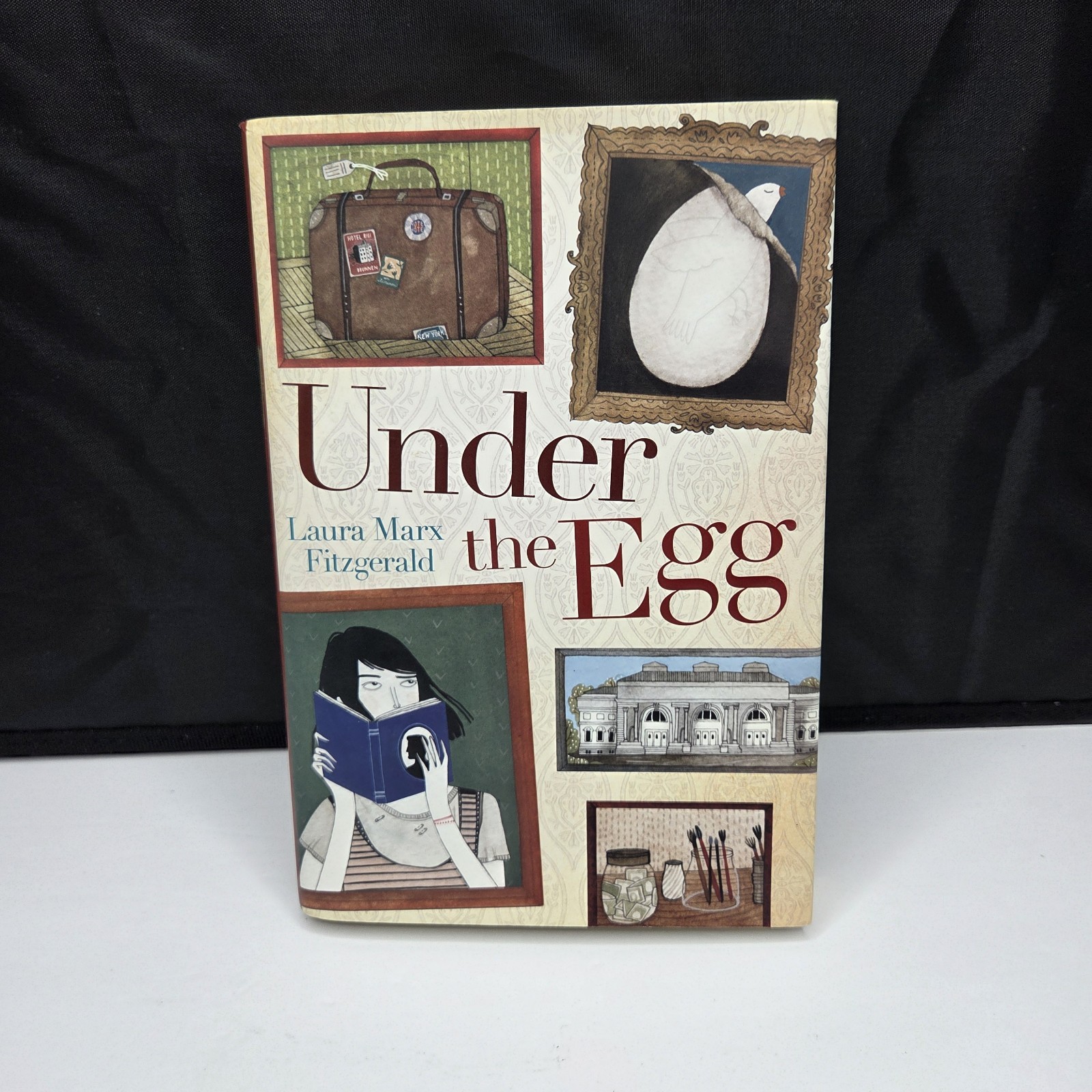 Under the Egg Laura Marx Fitzgerald Hardcover YA Mystery Art Adventure Book