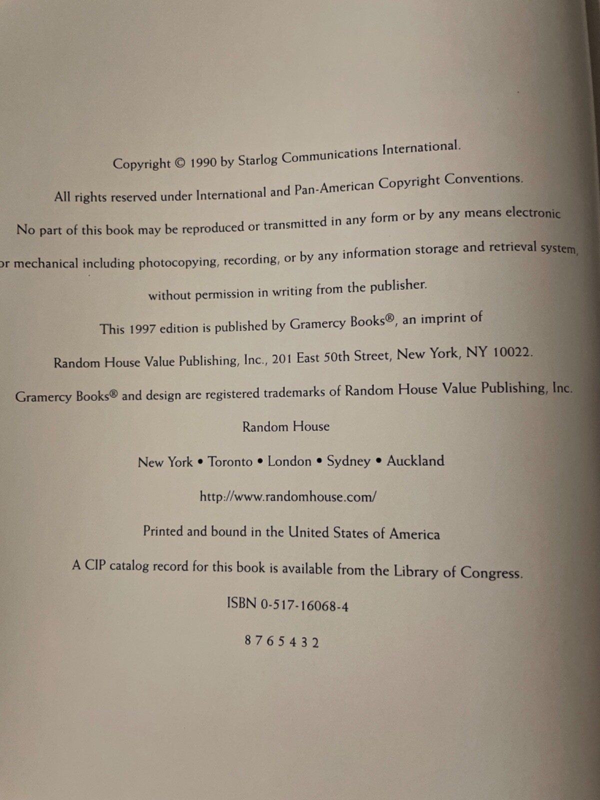 books used hardback Gramercy Books New York. 62 pages