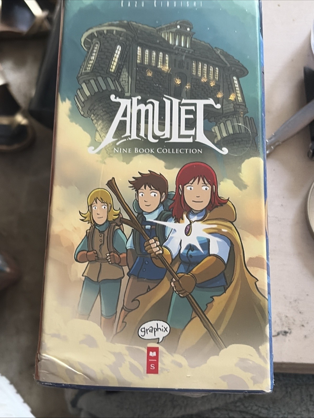 Amulet Box Set Books 1-9 Complete Series Kazu Kibuishi Graphix Scholastic SEALED