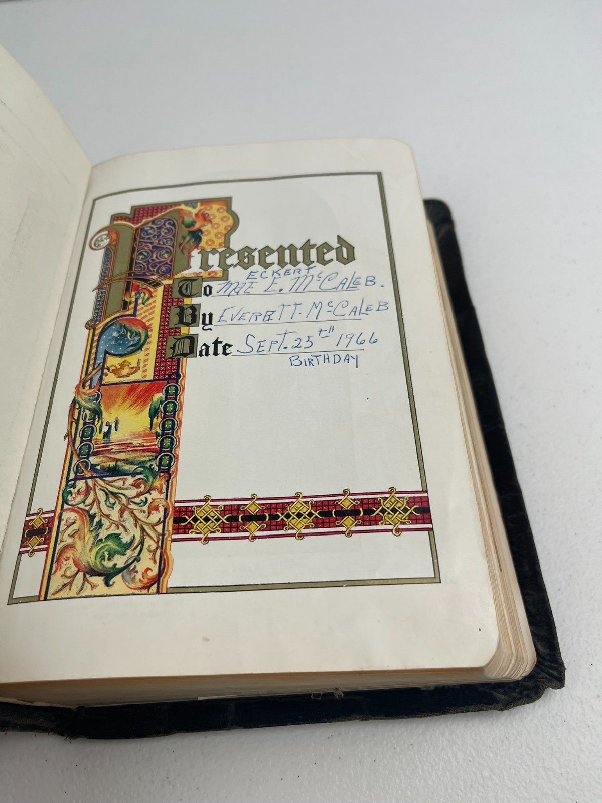 Holy Bible KJV Family Worship Edition Nashville Bible House Illustrated Vtg 1962
