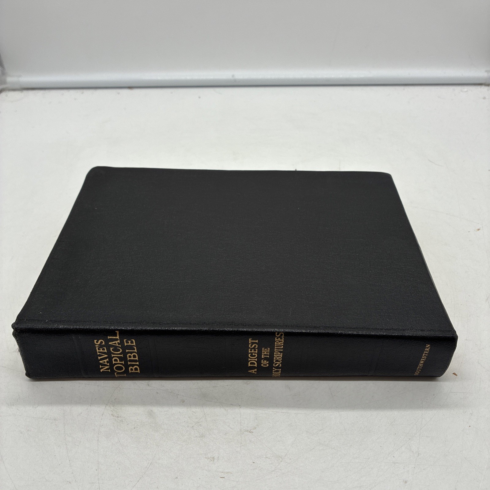 Nave’s Topical Bible 1962, Southwestern, Indexed, Leather Very Good Condition