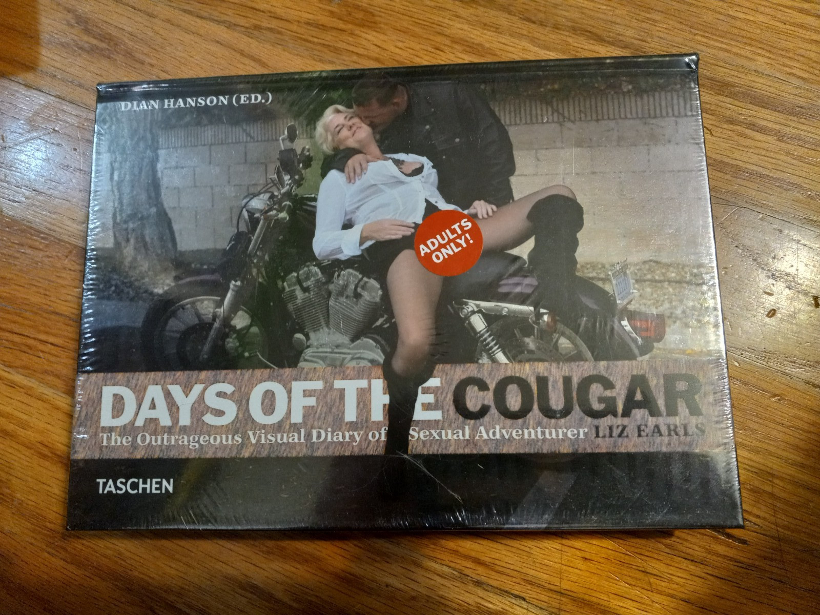 Days of the Cougar by Liz Earls & Dian Hanson Hardcover Book NEW SEALED TASCHEN1