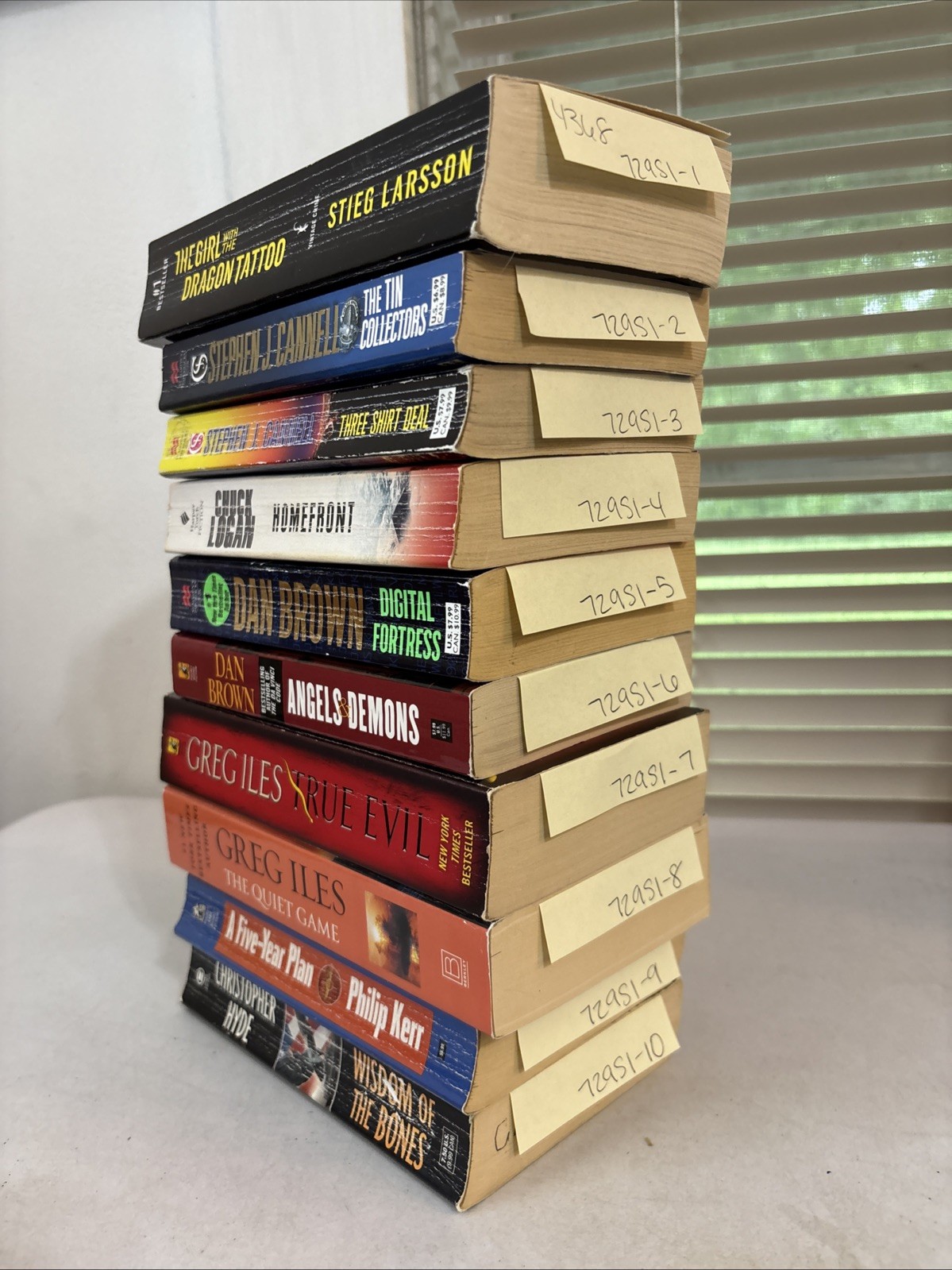 Lot of 10 – Mystery and Thrillers – Mixed Authors – FREE SHIPPING