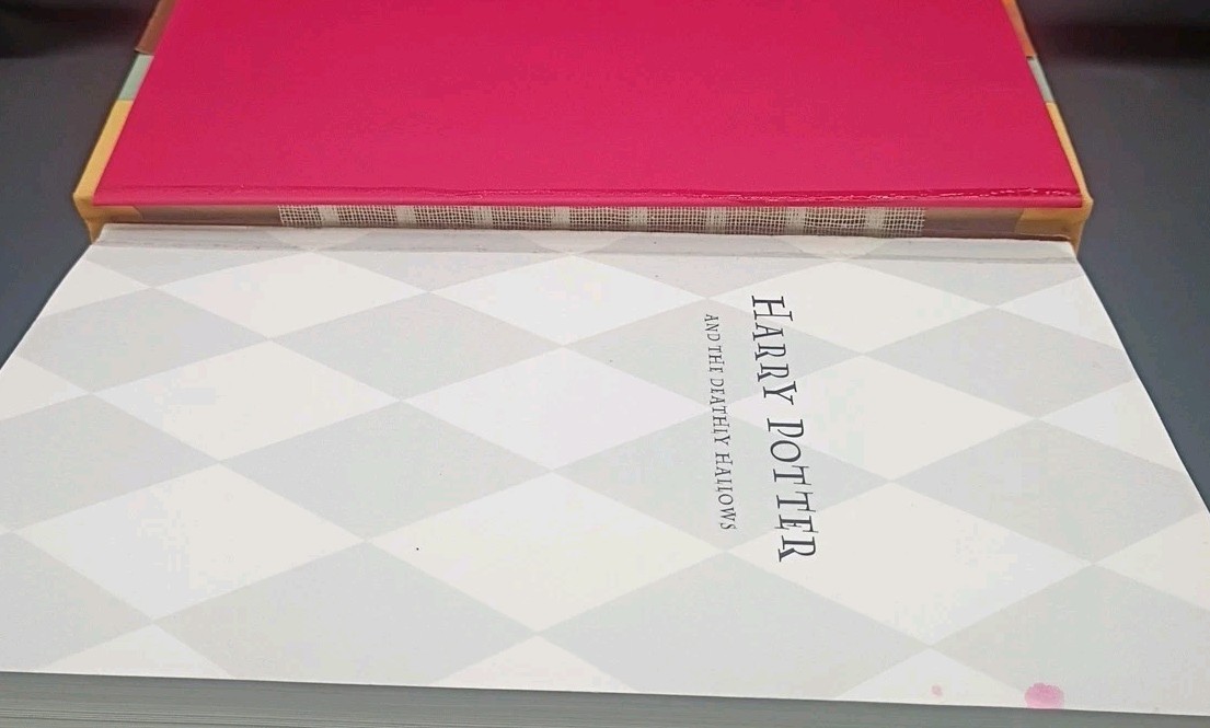 Harry Potter and the Deathly Hallows 1st Edition 2007 RARE Misprint 759 Pages