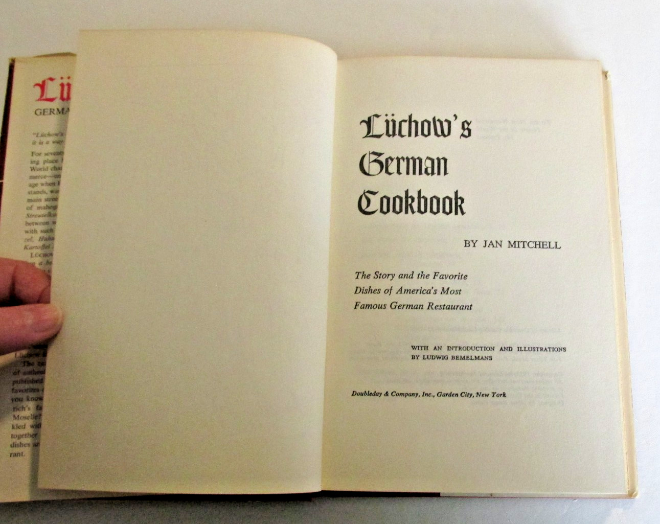 Luchow’s German Cookbook Jan Mitchell 1952 Illustrated Bemelmans BCE