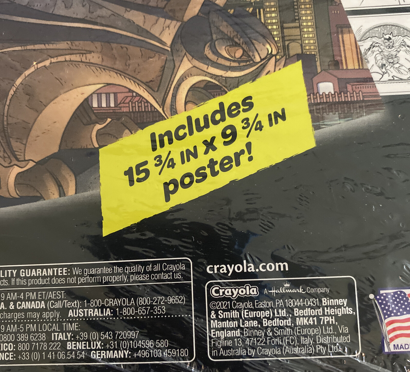 Crayola- Art With Edge -Batman Coloring Book- 28 Pages + Poster- New Sealed!