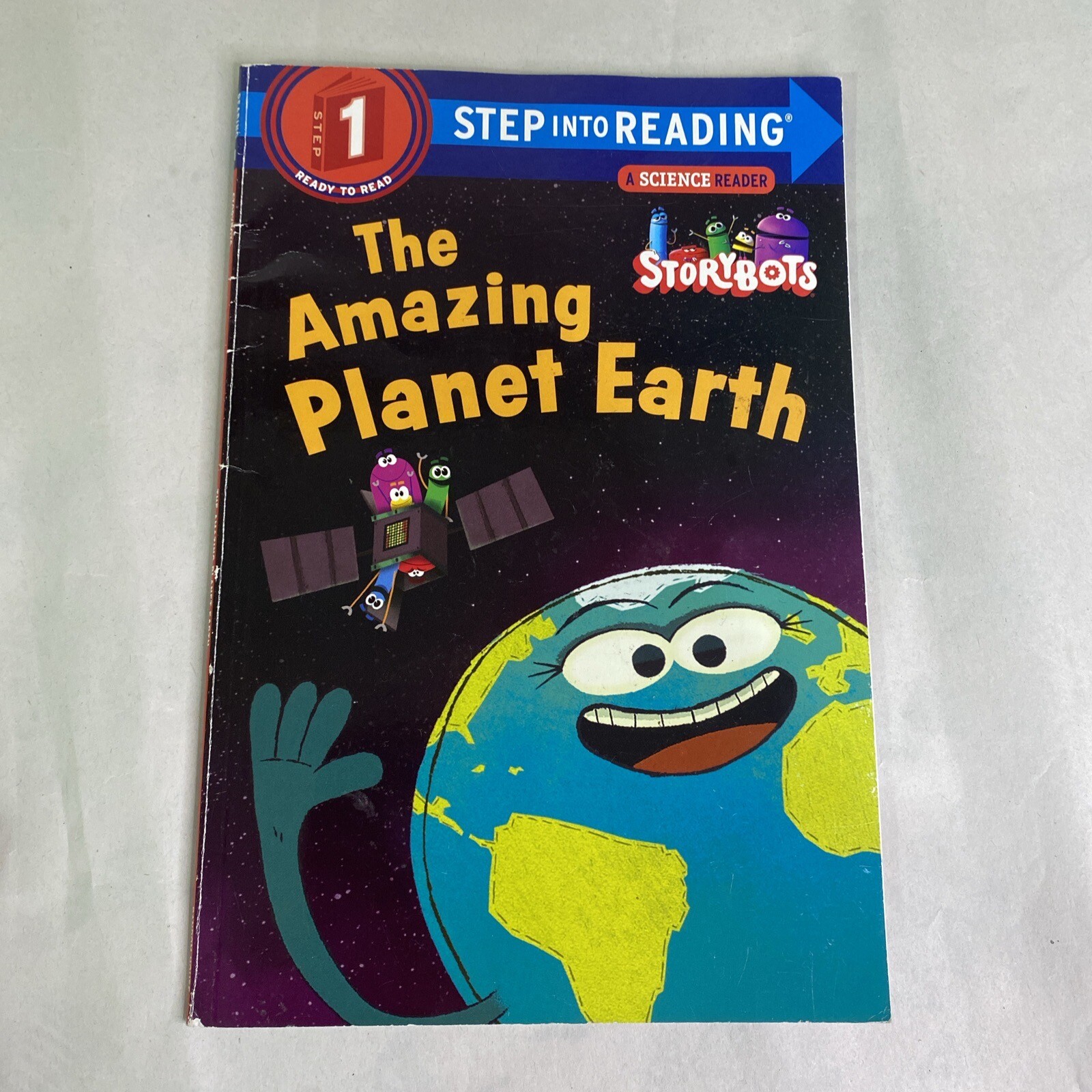 Lot of 3 Beginner Childrens Reading Books Level 1 Paperback Schoolastic Minions