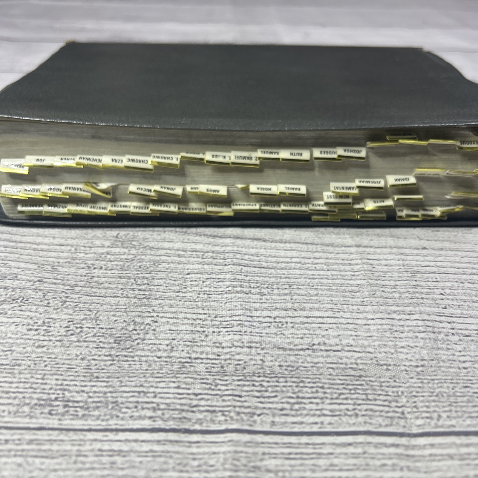Ryrie Study Bible NIV Red Letter Indexed Moody Press 1986 Gray Hardcover