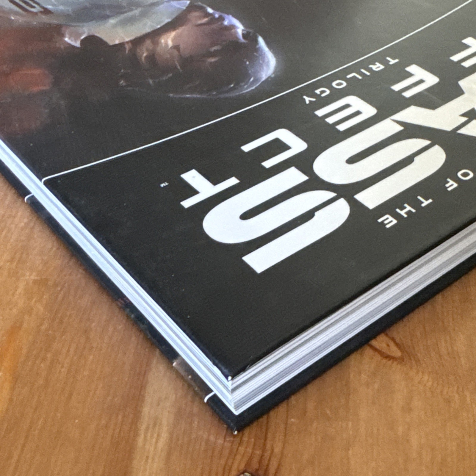 The Art of the Mass Effect Trilogy Expanded Edition Bioware Hardcover Good Cond.