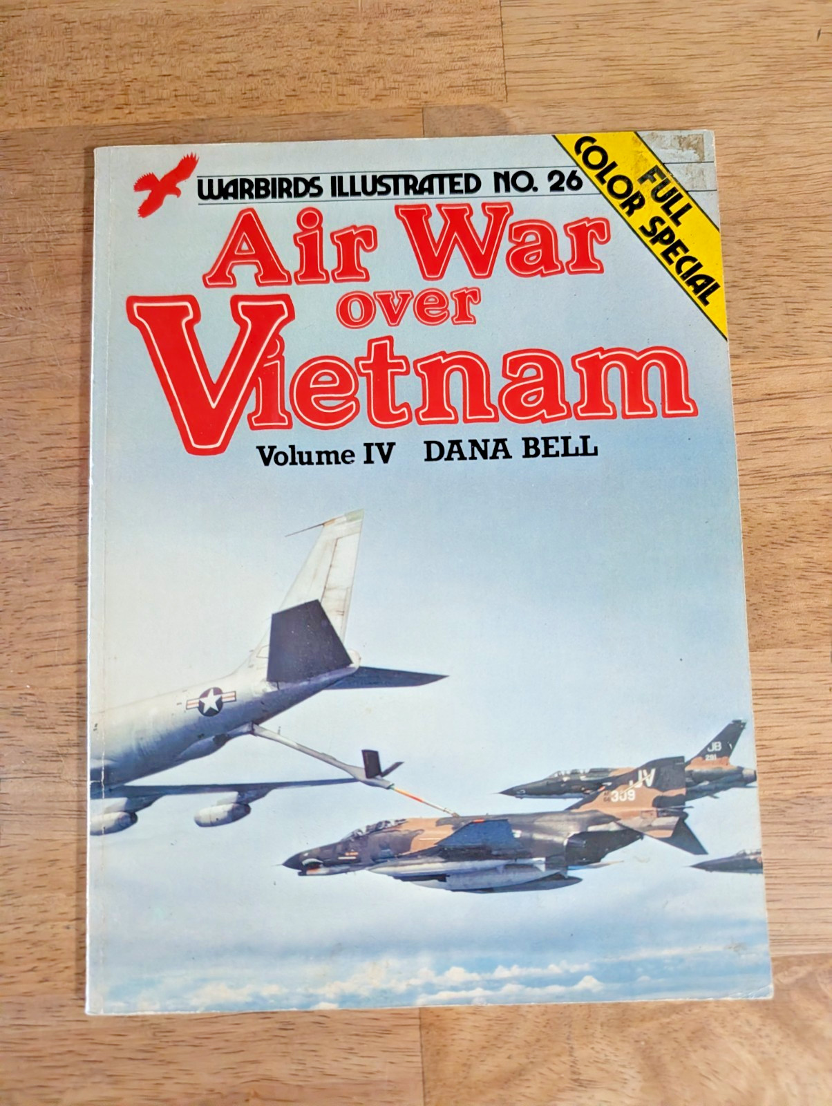 Fighter Jet Military Aircraft Airplanes Huge Lot of 15 Books C130 P38 F105 B24