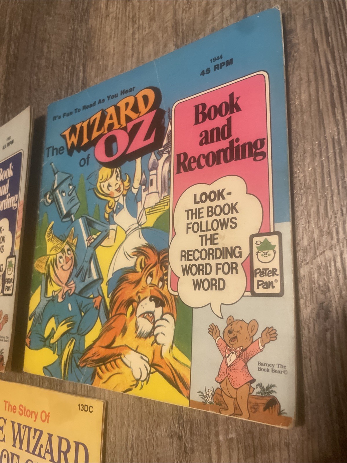 3 Vtg. Books & 2 Record 45 RPM Wizard Of OZ & Huckleberry Hound