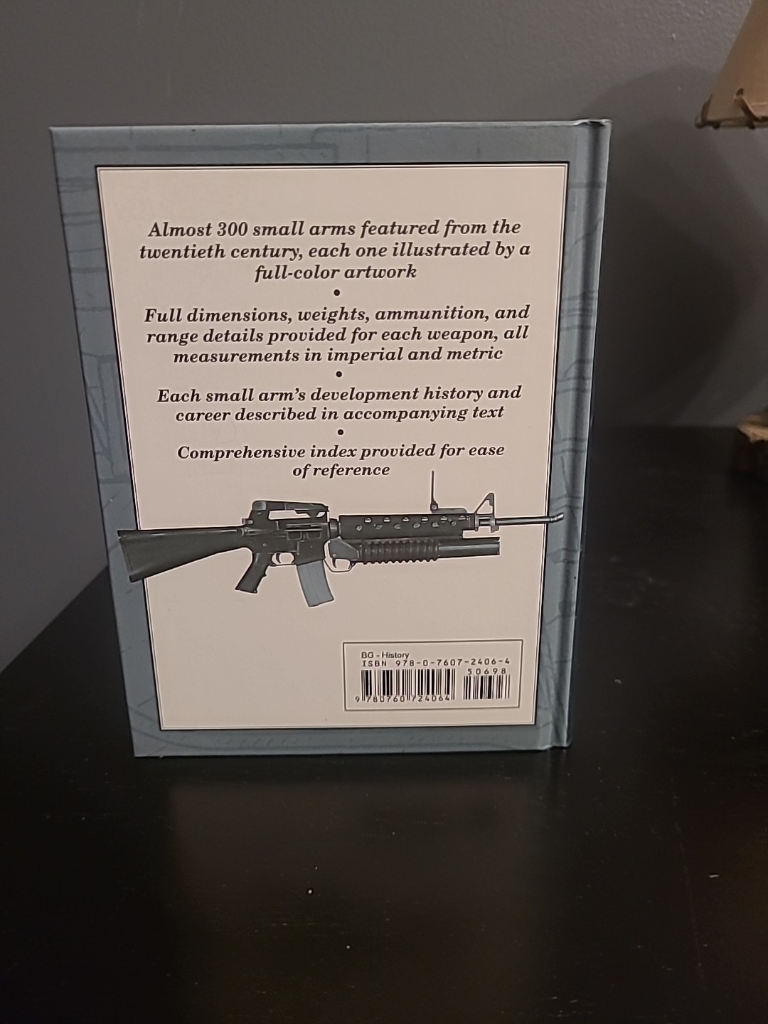 Twentieth-Century Small Arms Chris McNab 2006 Hardcover ILLUSTRATED WEAPONS BOOK