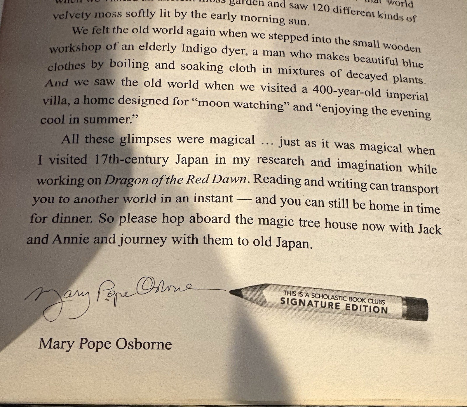 Dragon Of The Red Dawn: Magic Tree House #37/Signature Edition By Mary Pope Osb