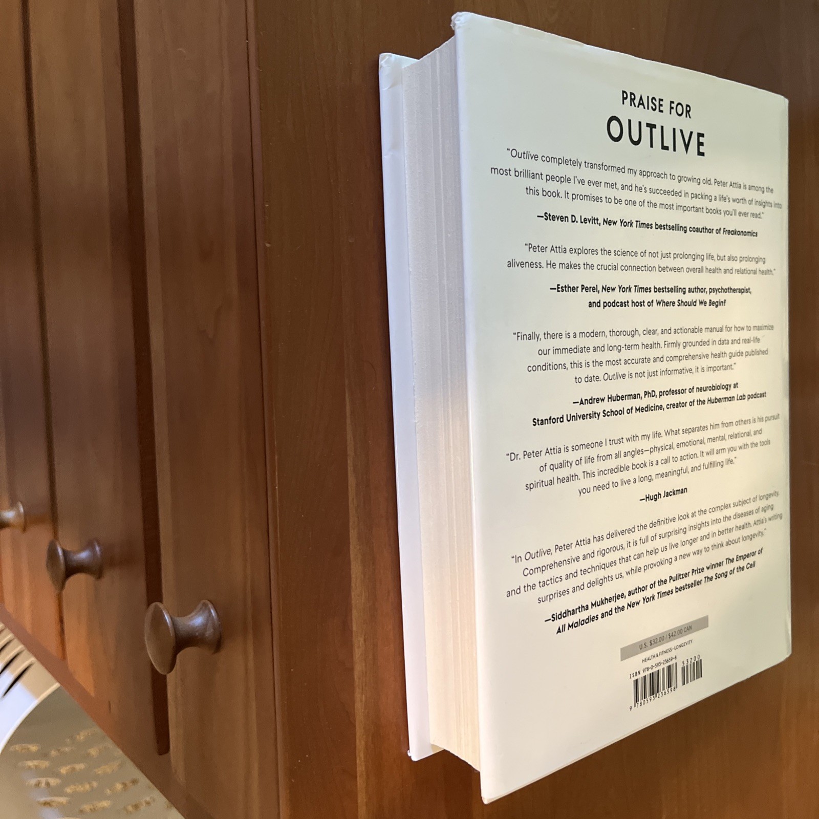 Outlive Author Peter Attia (2023,Hardback)
