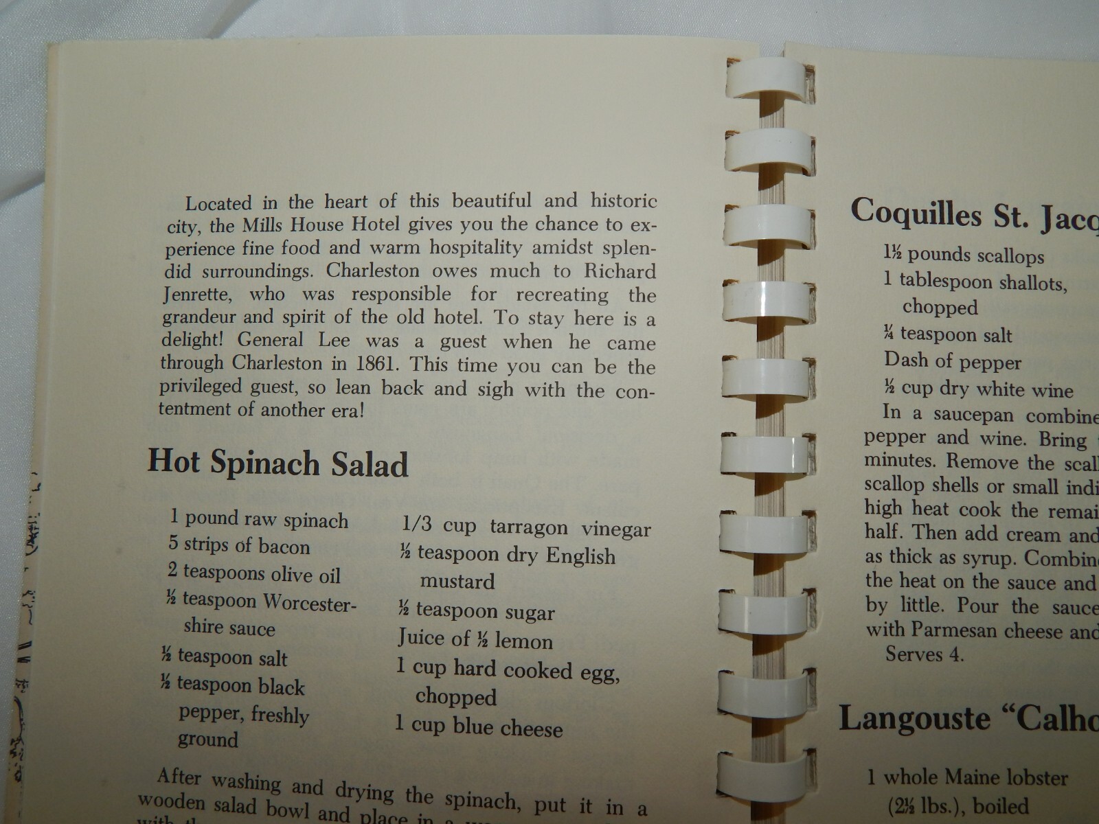 Doin’ The Charleston ~ A Gourmet’s Guide & Cookbook, Molly Sillers, Vintage 1976