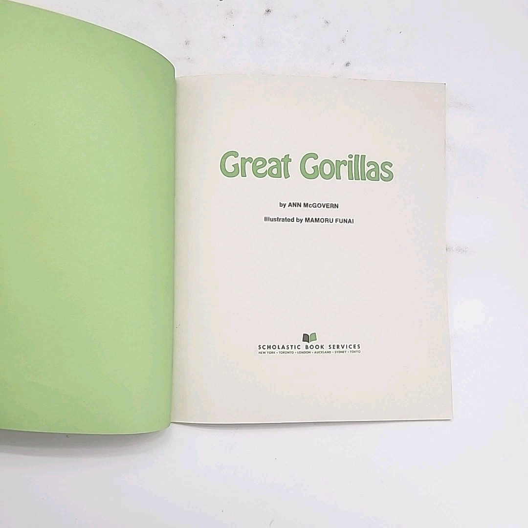Great Gorillas by Ann McGovern FIRST EDITION 1980 Paperback Book