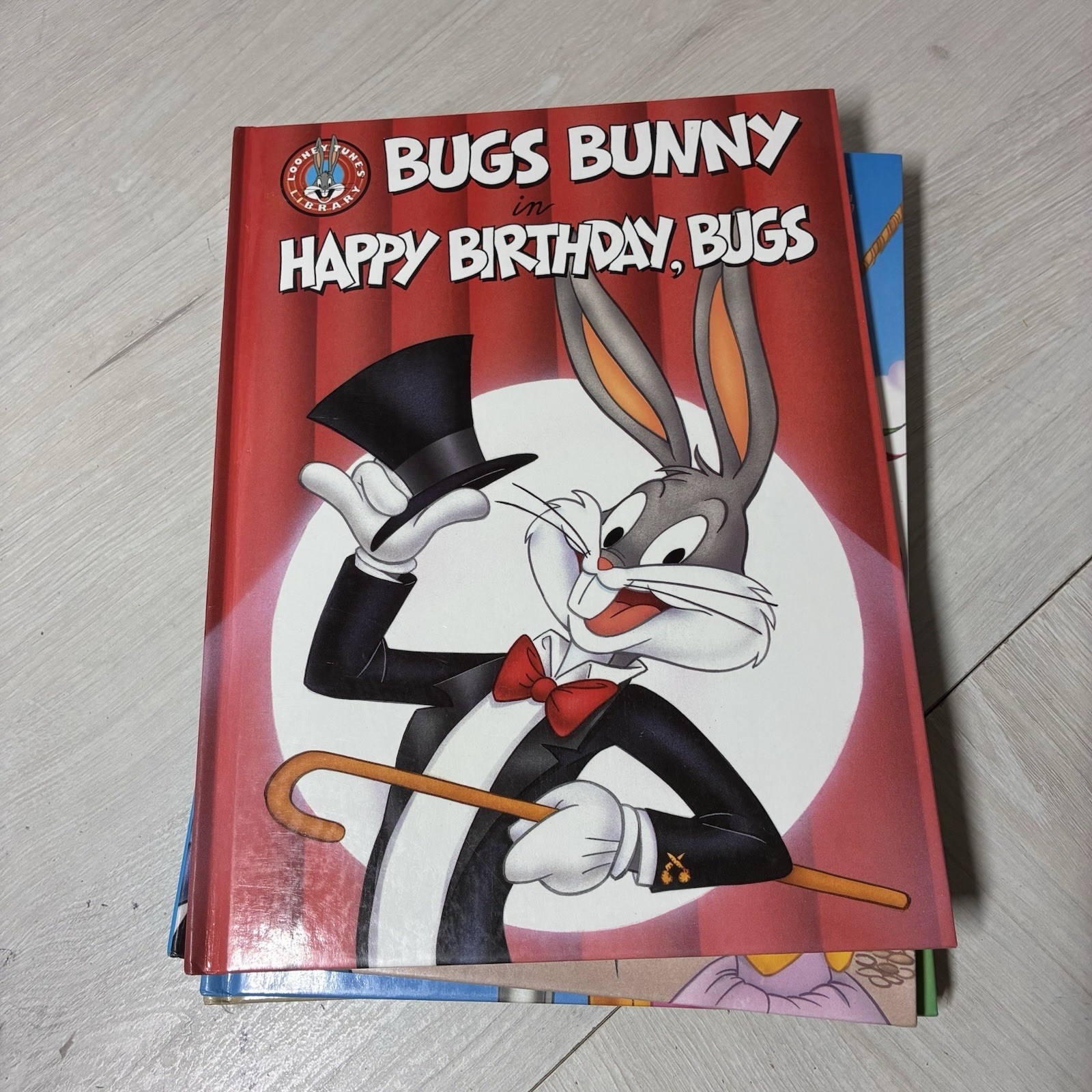 VTG Lot of Five Looney Tunes Library HB Bugs Bunny Guy Gilchrist Studio 1990