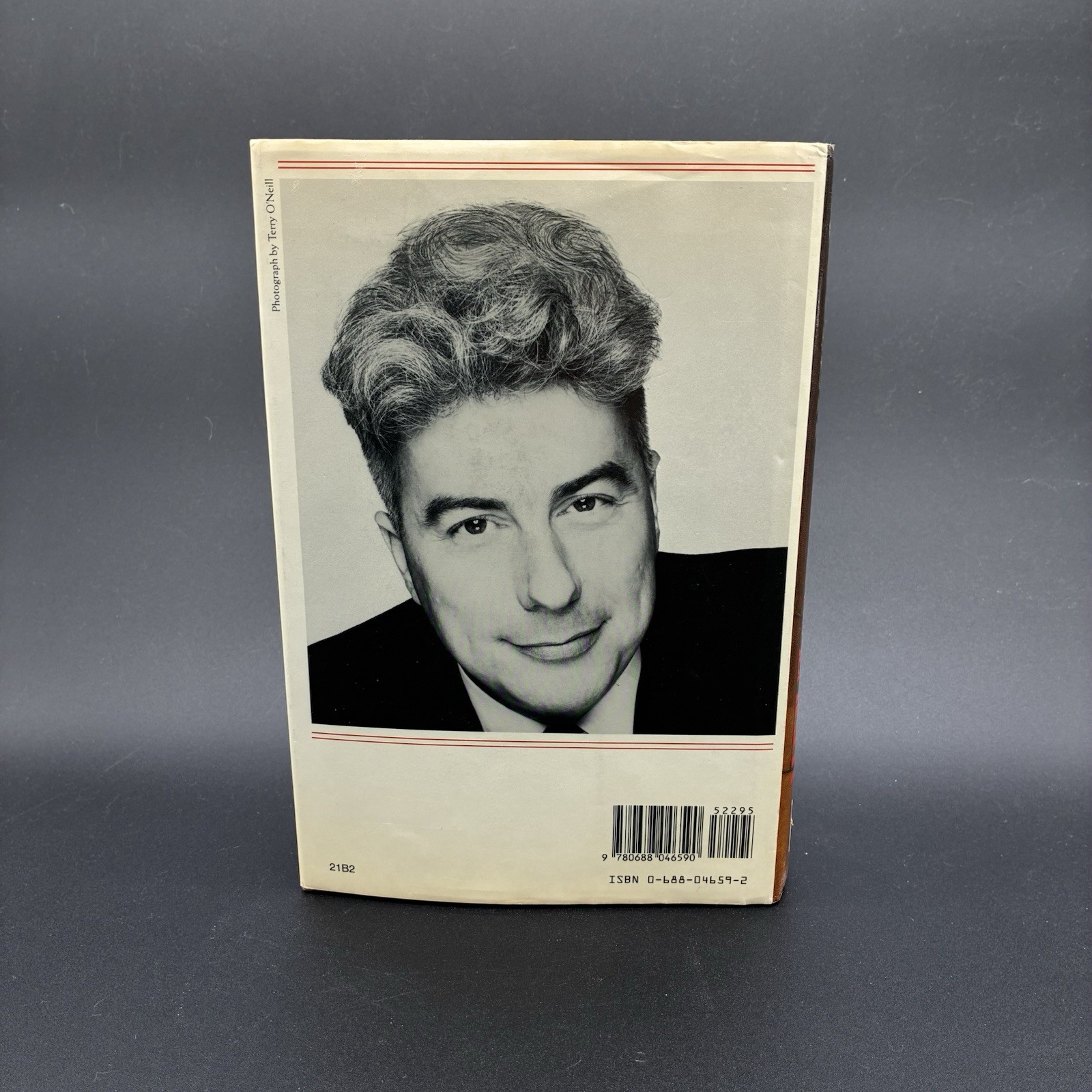 The Pillars of the Earth Ken Follett 1st Edition 1st Print HC DJ 1989