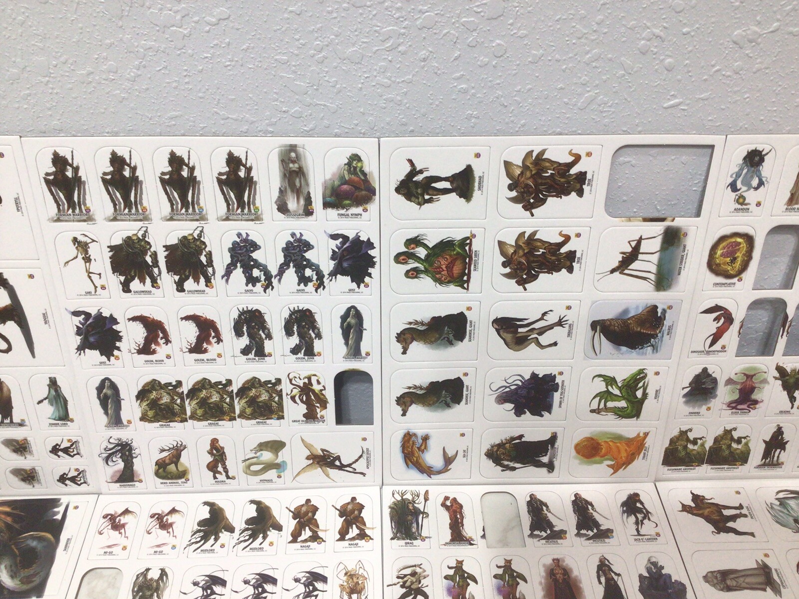 Bestiary by Paizo Publishing Staff and Paizo Staff (2014, Game)Only 16 Punched !