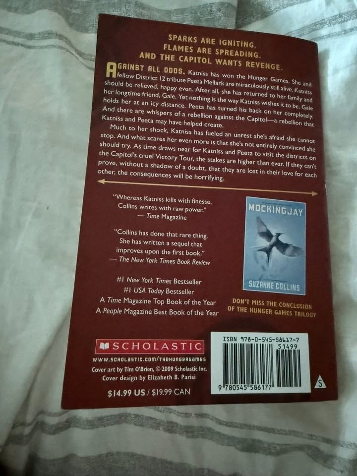 Catching Fire by Suzanne Collins (2012, Annotated Paperback)