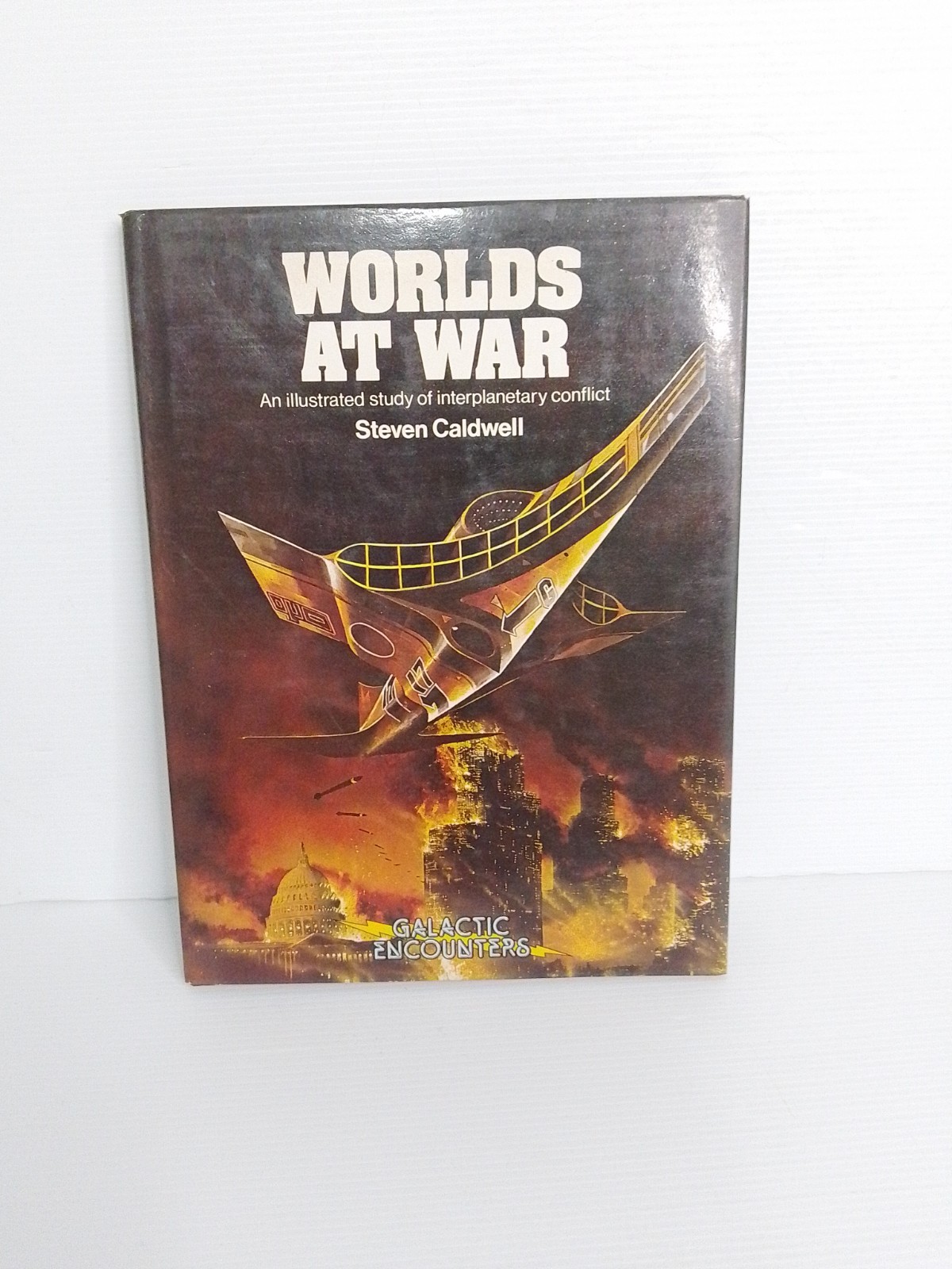 WORLDS AT WAR AN ILLUSTRATED STUDY OF INTERPLANETARY Steven Caldwell 1980 HC DJ