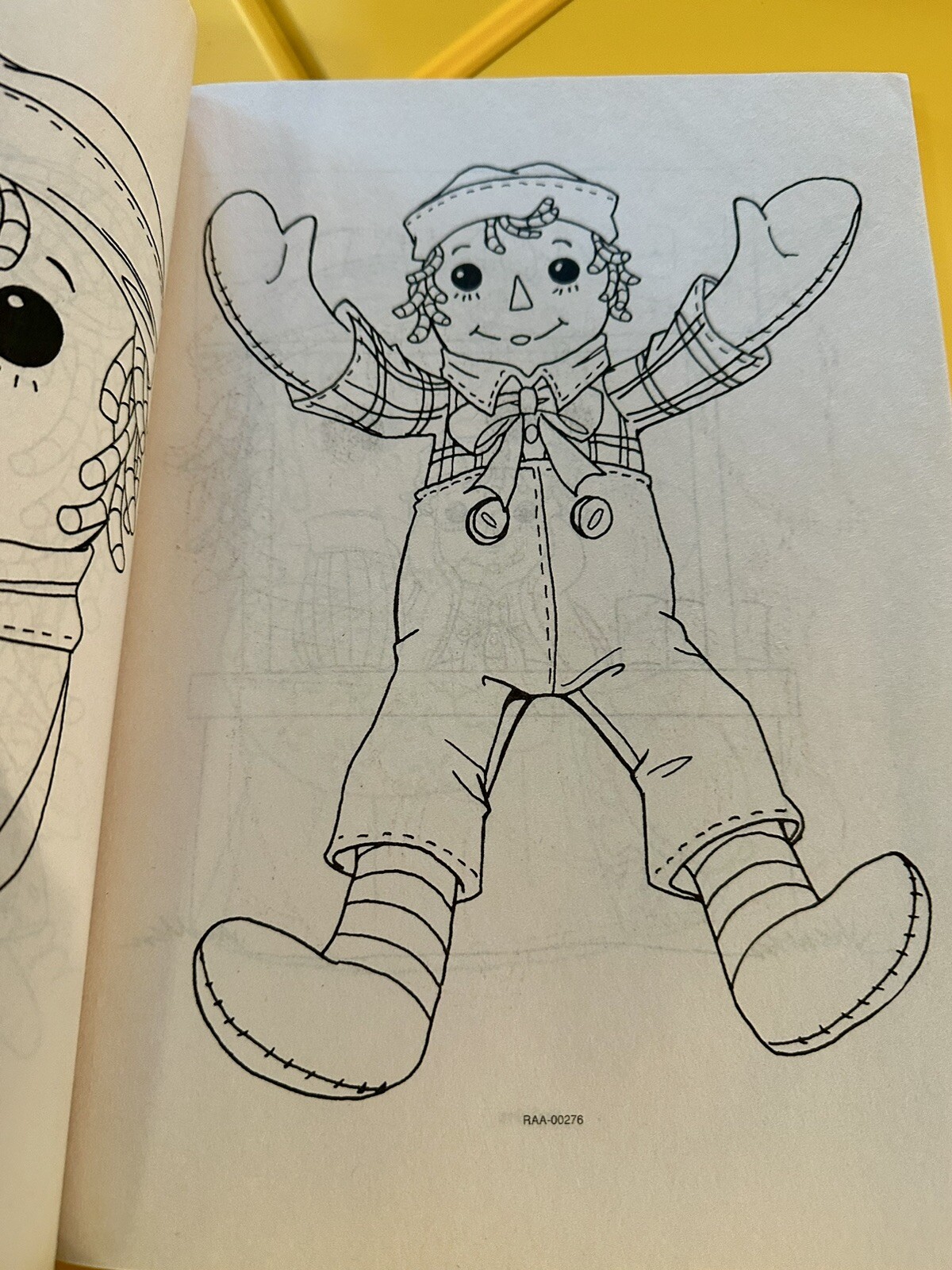 Vintage Simon & Schuster Raggedy Ann & Andy Coloring & Activity Book 136 Pages