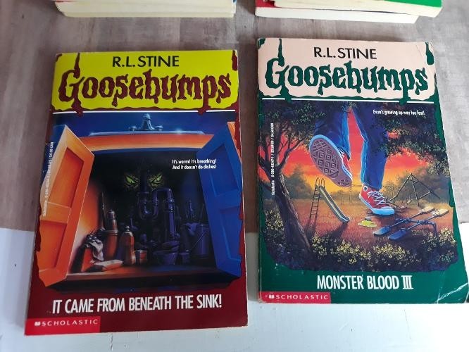 Lot of 8 Goosebumps R.L. Stine Paperback Books Book #s & Titles in Photos