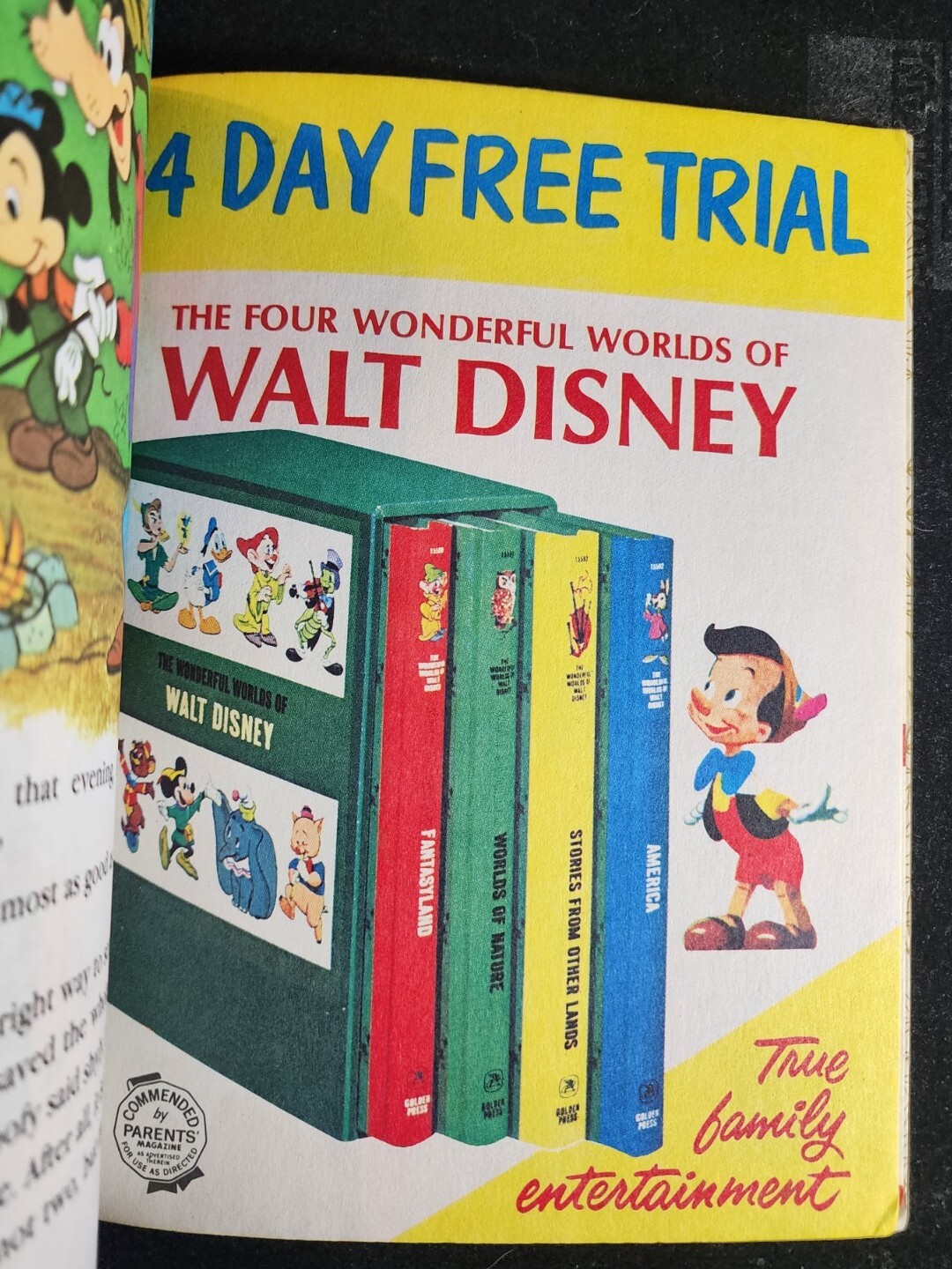Walt Disney’s Mickey Mouse and Goofy The Big Bear Scare Little Golden Book T3813