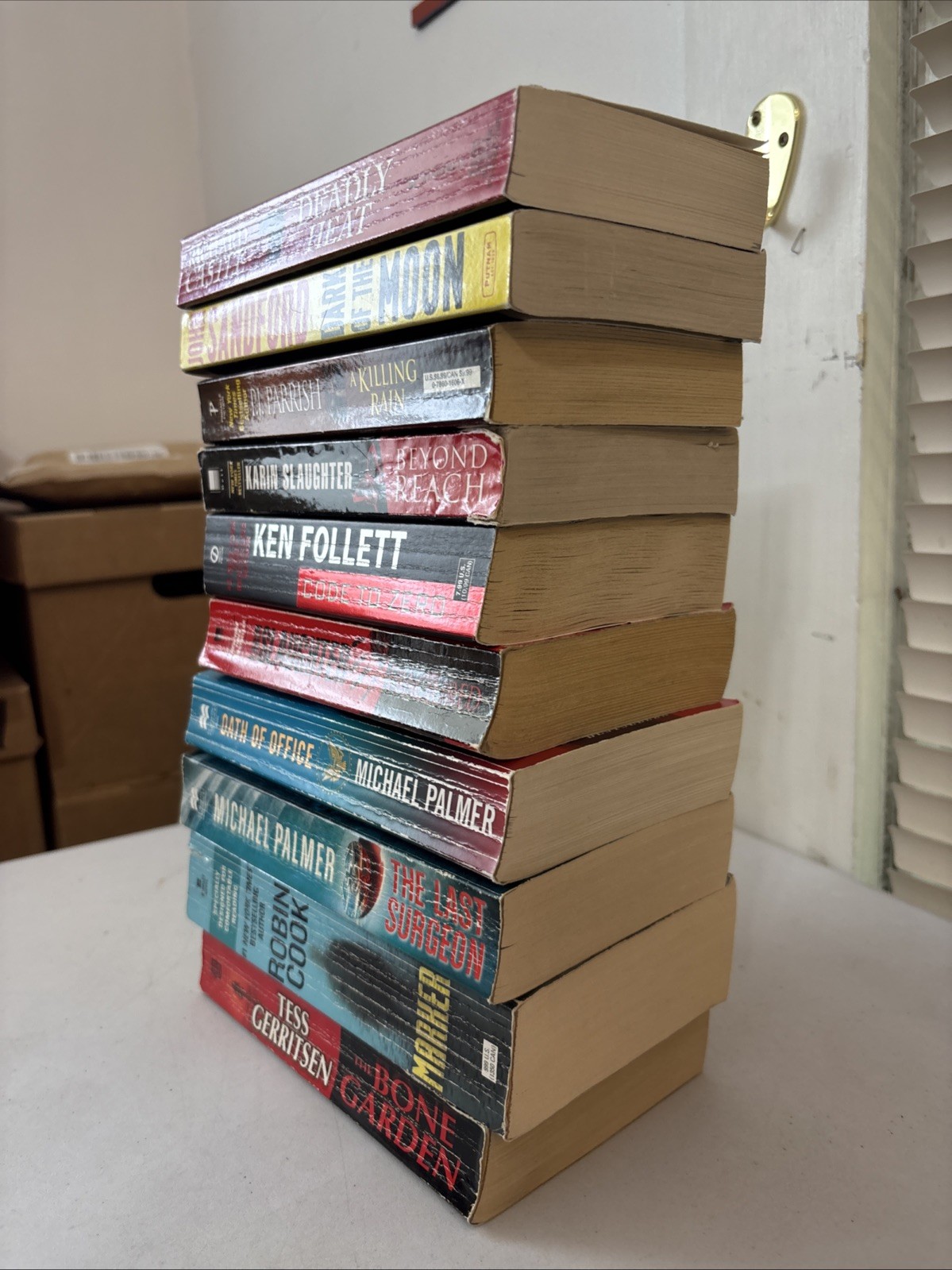 Lot of 10 – Mystery and Thrillers – Mixed Authors – FREE SHIPPING