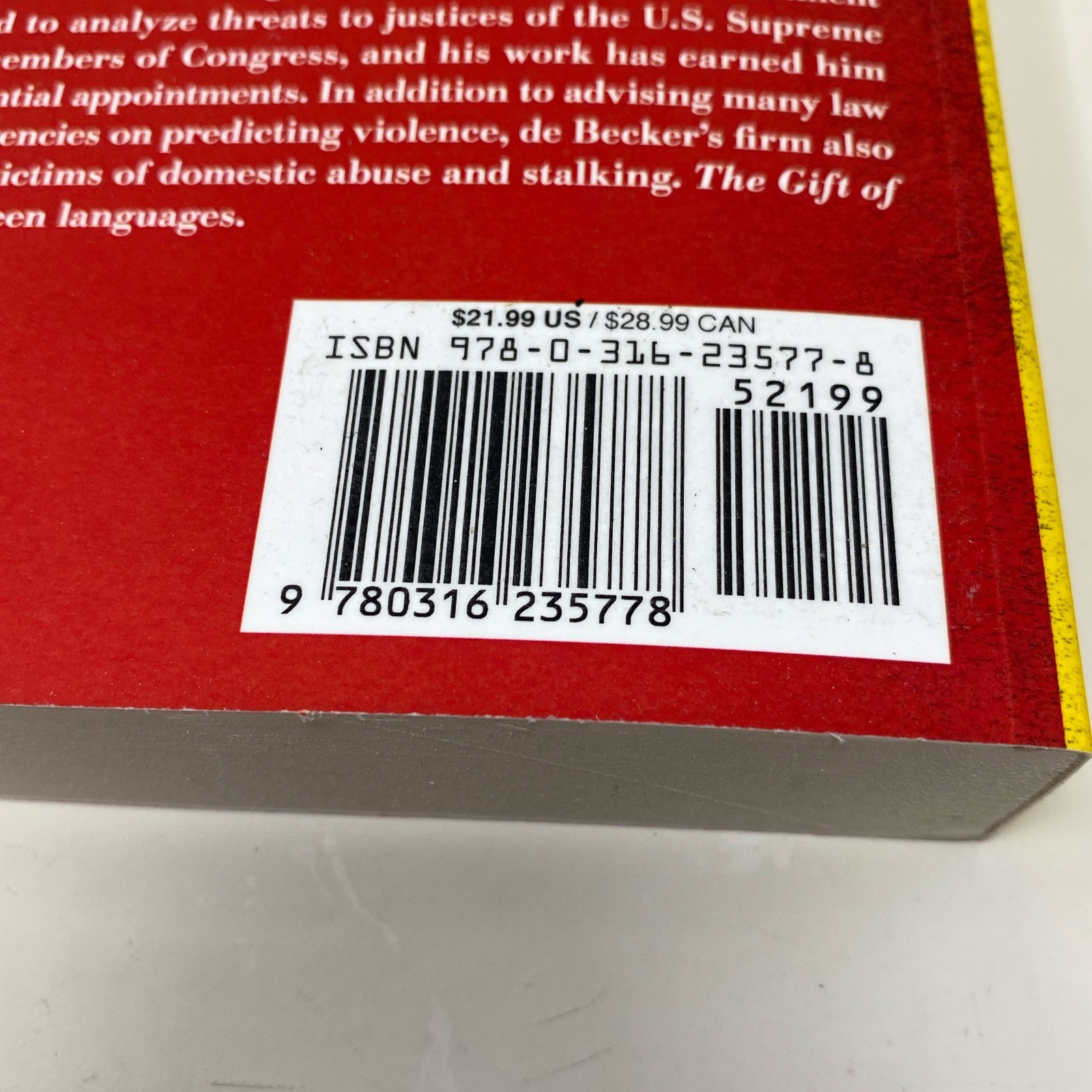 Back Bay Books The Gift of Fear, Red Trade Paperback by de Becker