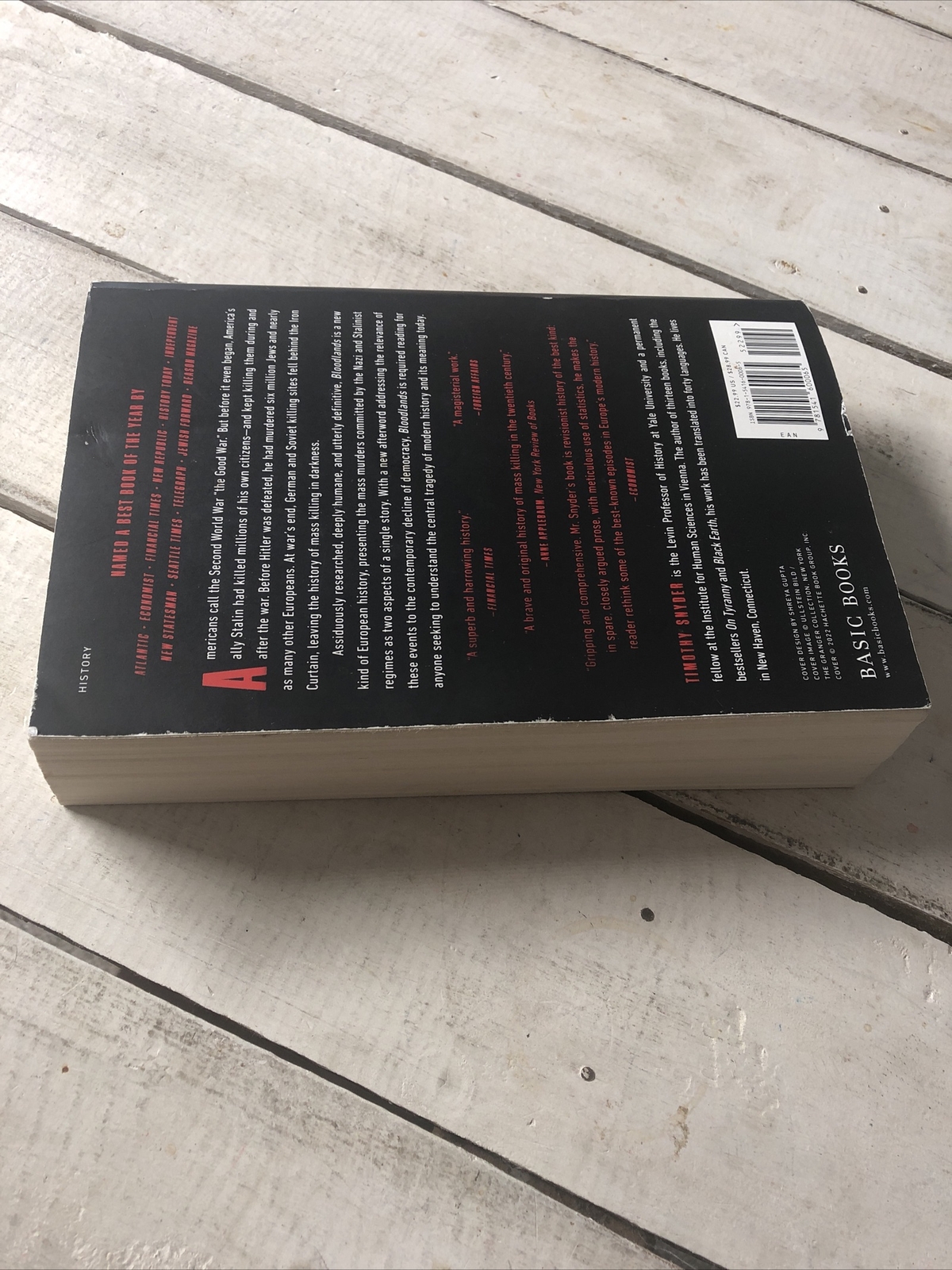 Bloodlands Europe Between Hitler and Stalin Timothy Snyder Paperback 2022