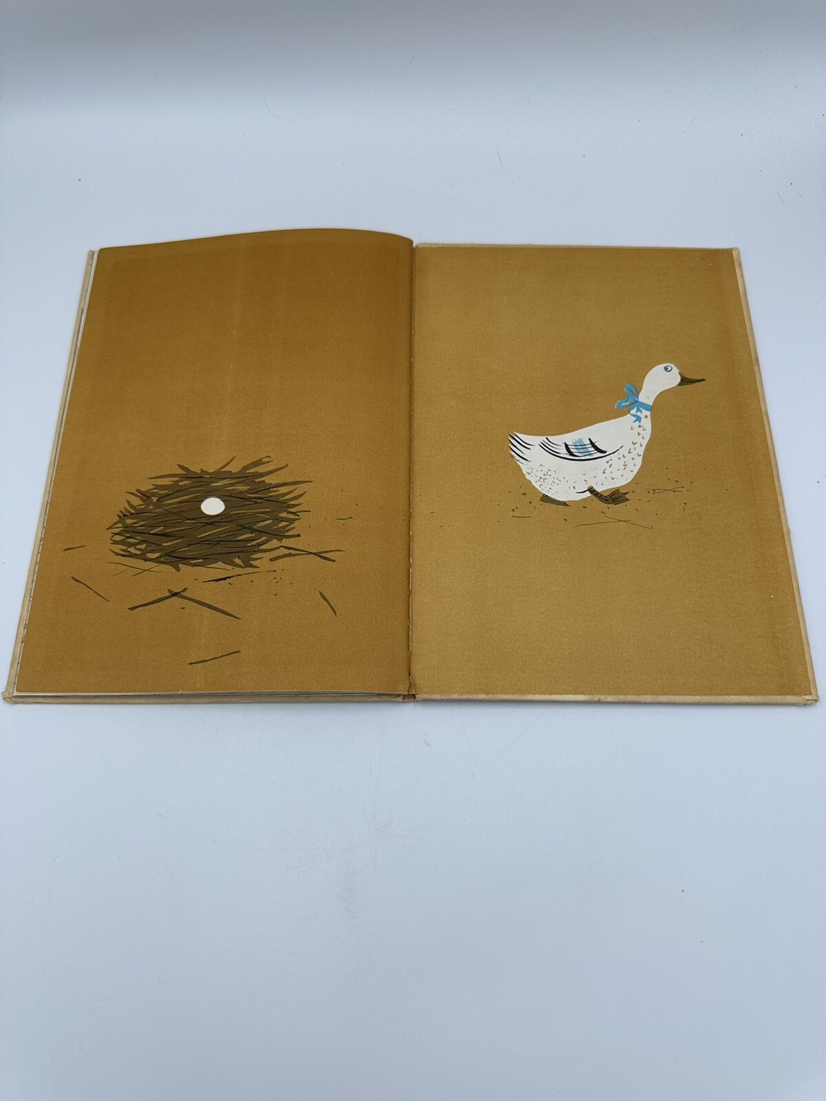 Angelique by Janice & Roger Duvoisin 1960 1st Ed. HC Vintage Childrens Book Kids