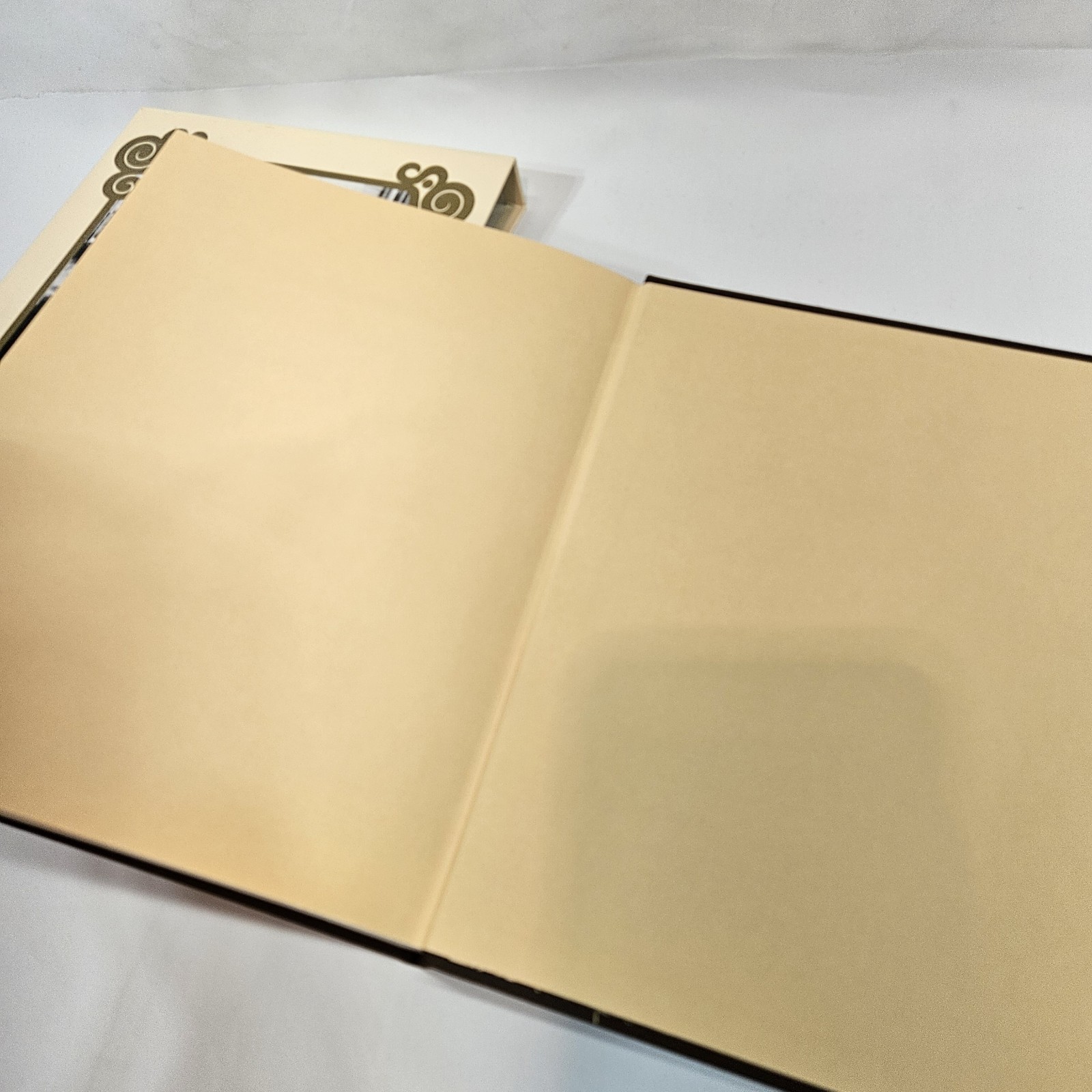 The Teddy Bear Book by Peter Bull (Signed limited edition) 5240/10,000