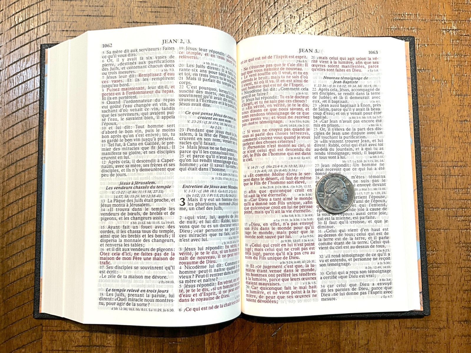 French Bible, La Sainte Bible – Segond 1910 Black Hardcover, Handheld Red Letter
