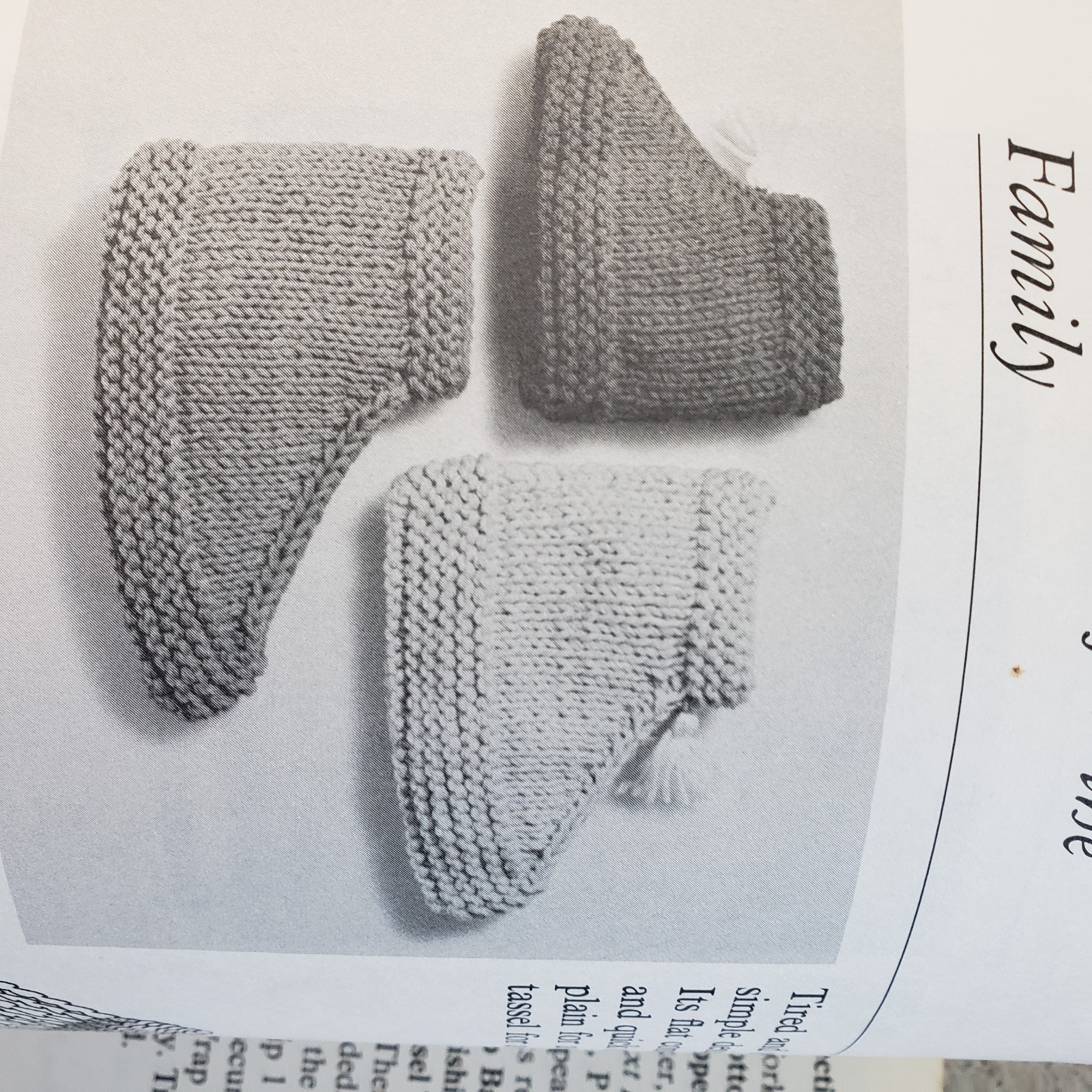 Latge Print Needlecraft Book Mildred Graves Ryan 51 Projects Knit Crochet Needle
